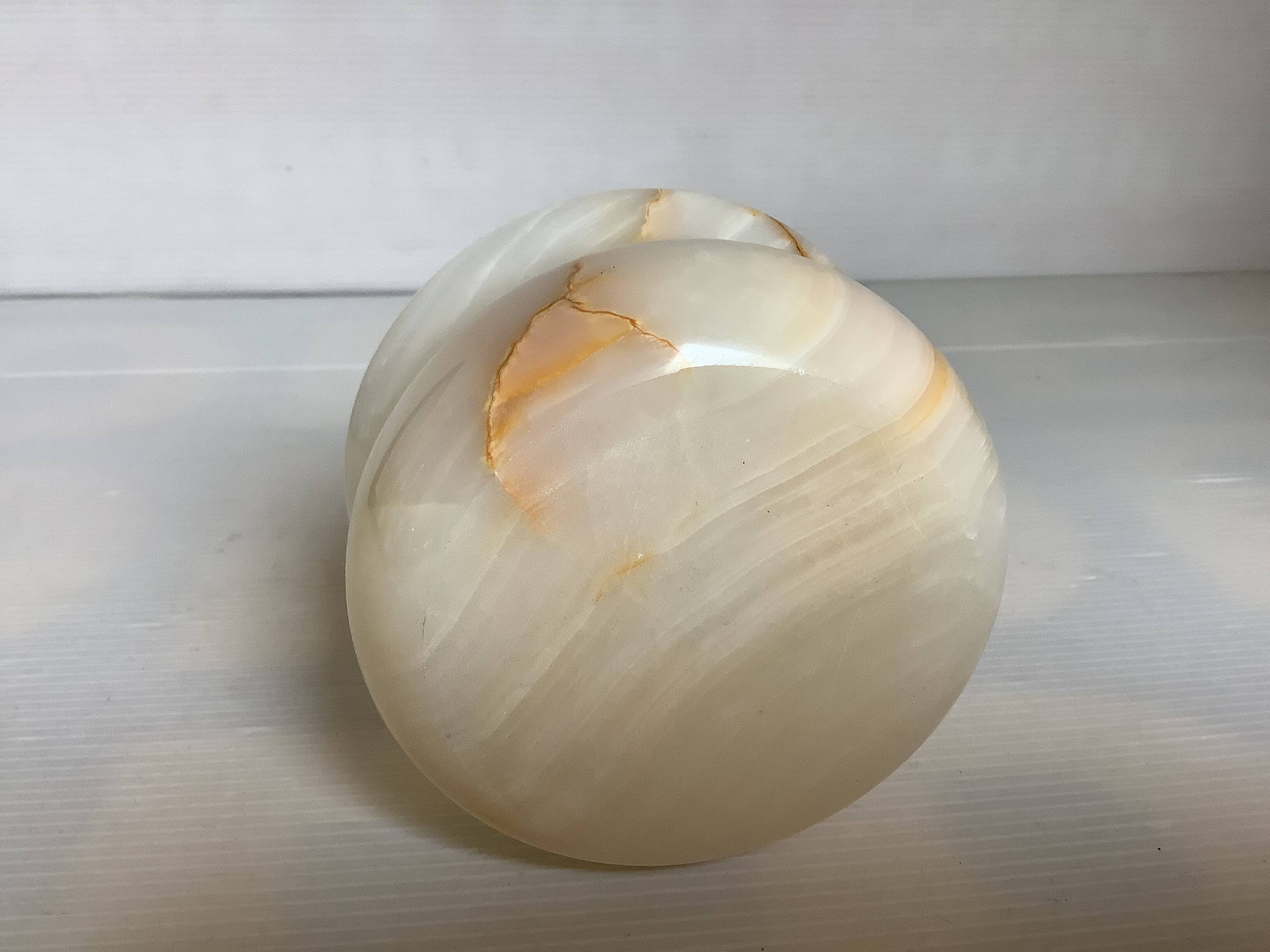 Onyx ring sizer pocket