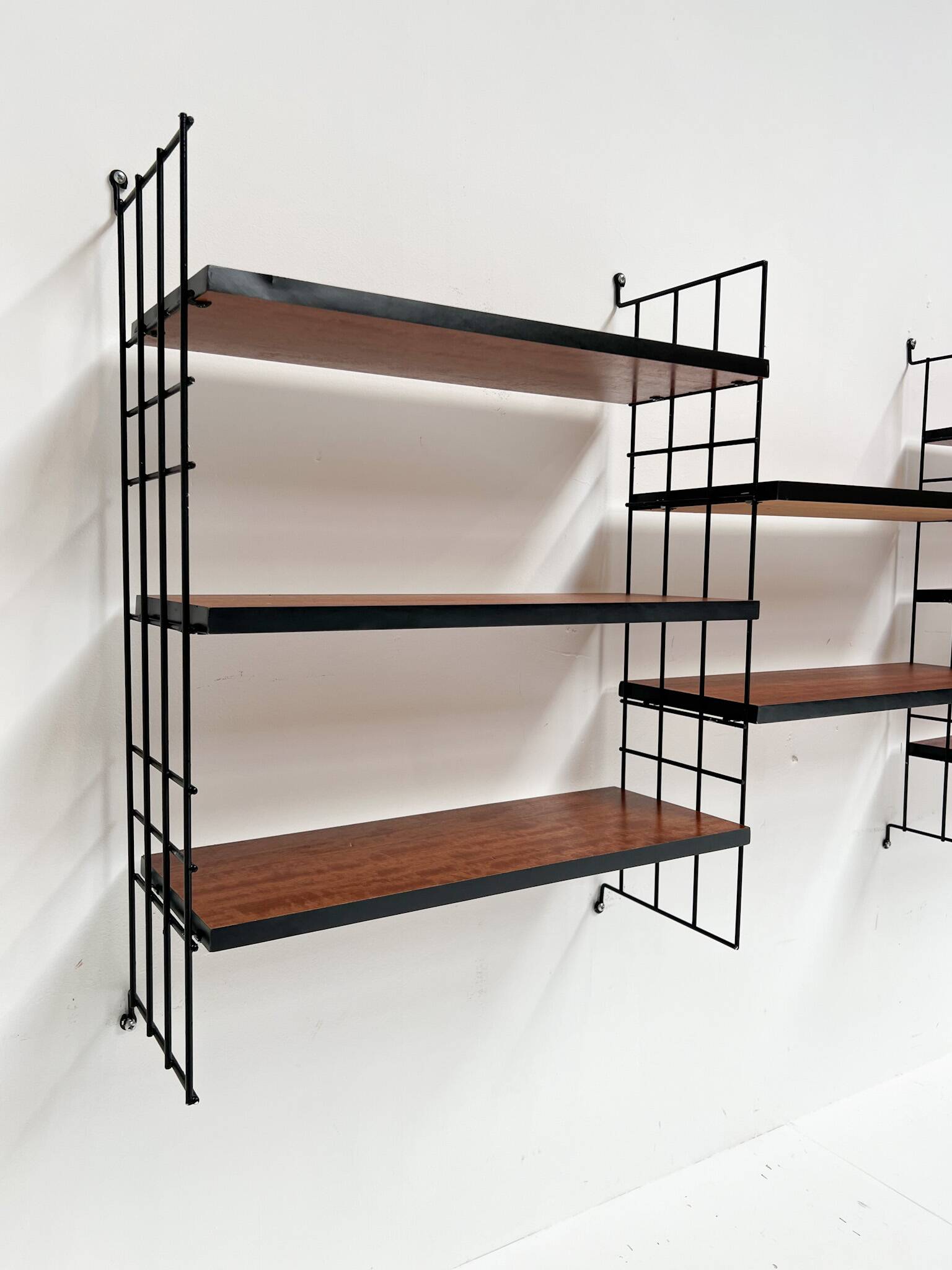 12 pieces shelving system from the 1960s