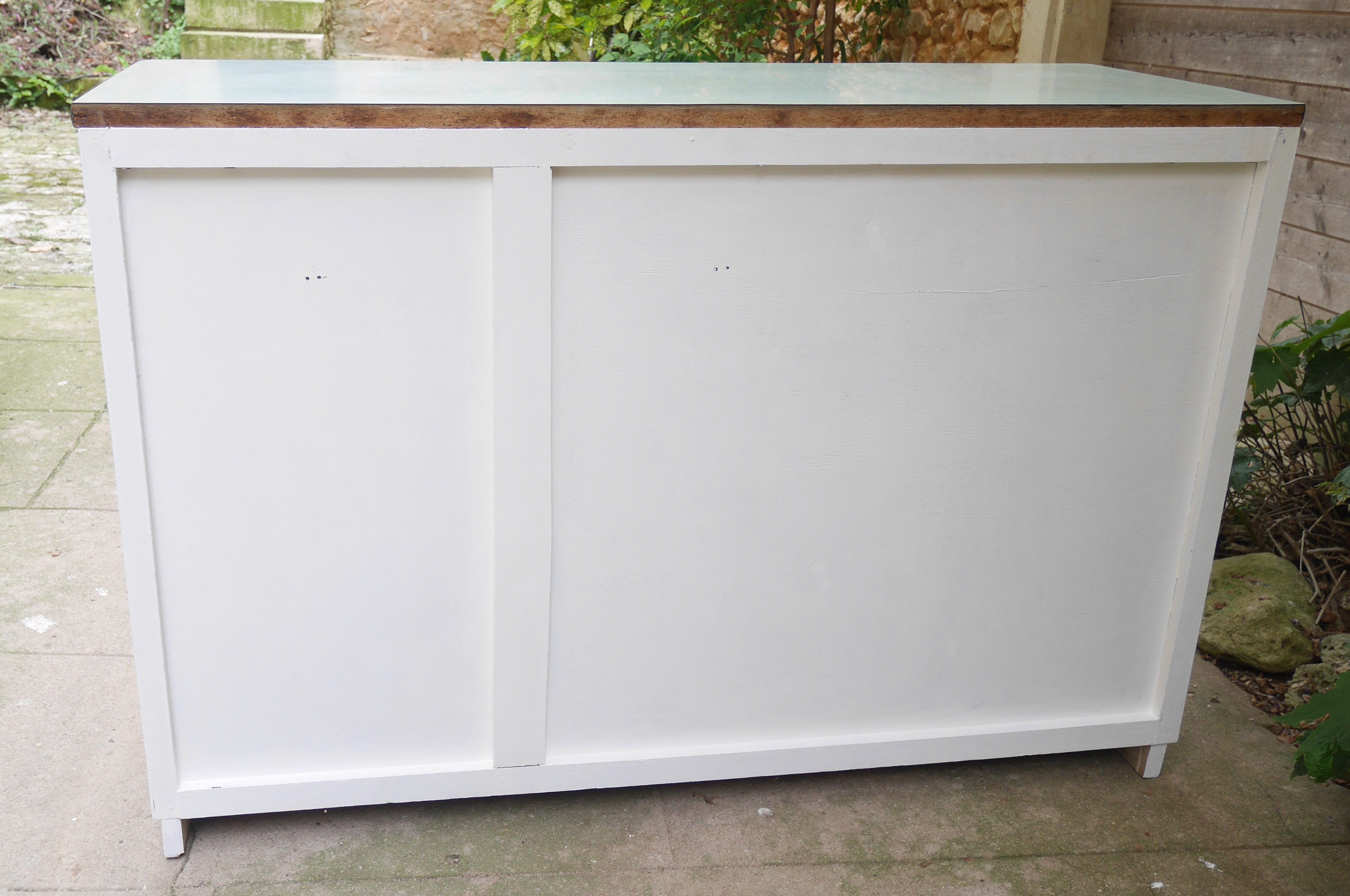 Buffet mado cuisine on formica