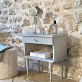 Bedside table with spindle legs