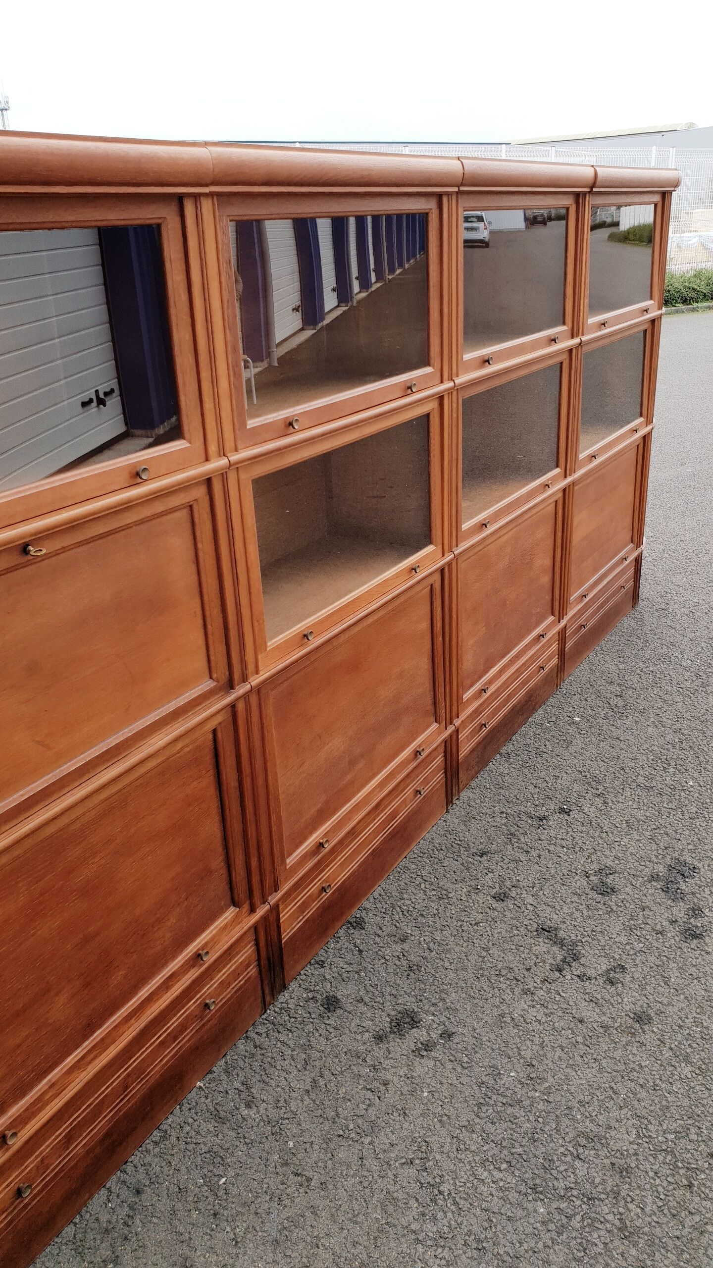 Vintage notary library