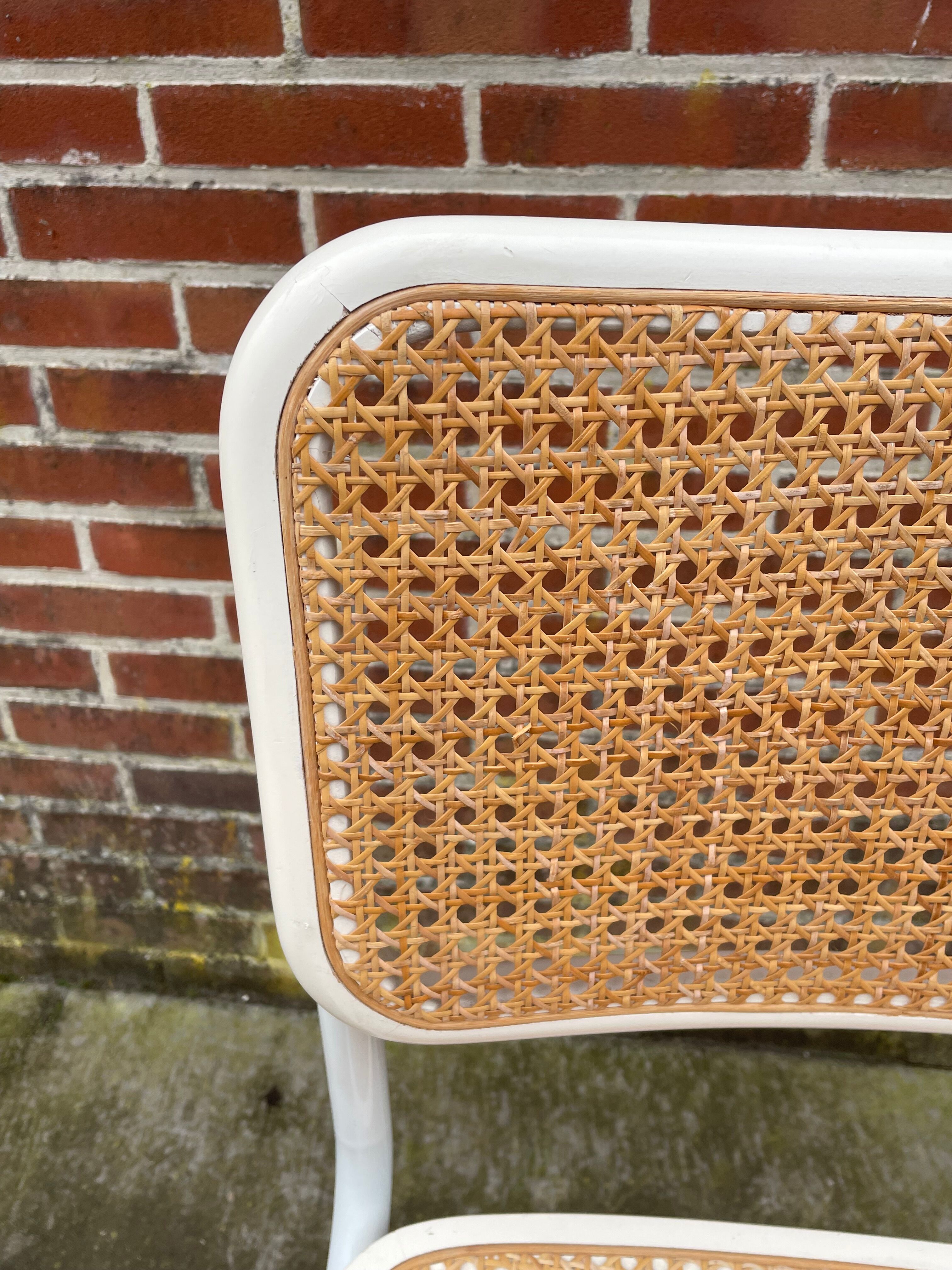 Cesca chair b32 model in white design