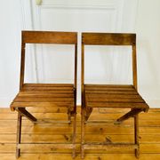 Deux chaises pliantes en bois vintage, vers 1960