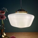 Suspension globe vintage en opaline blanche