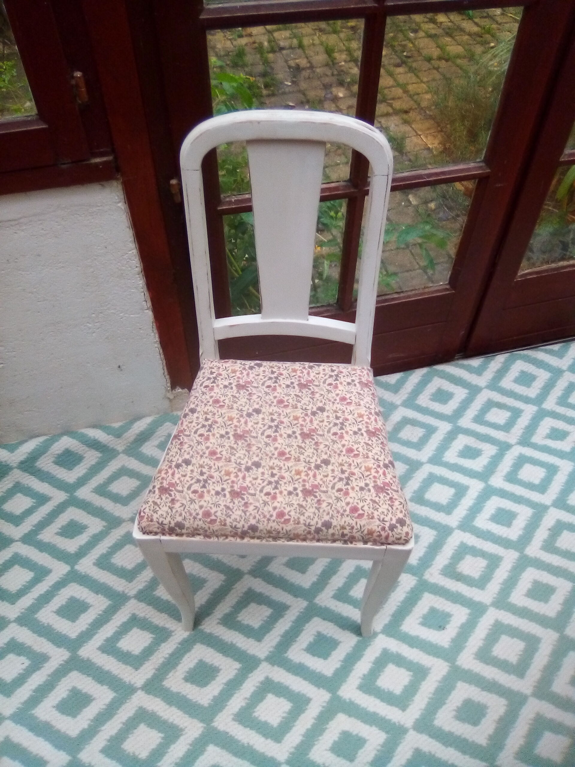 Liberty lined chair