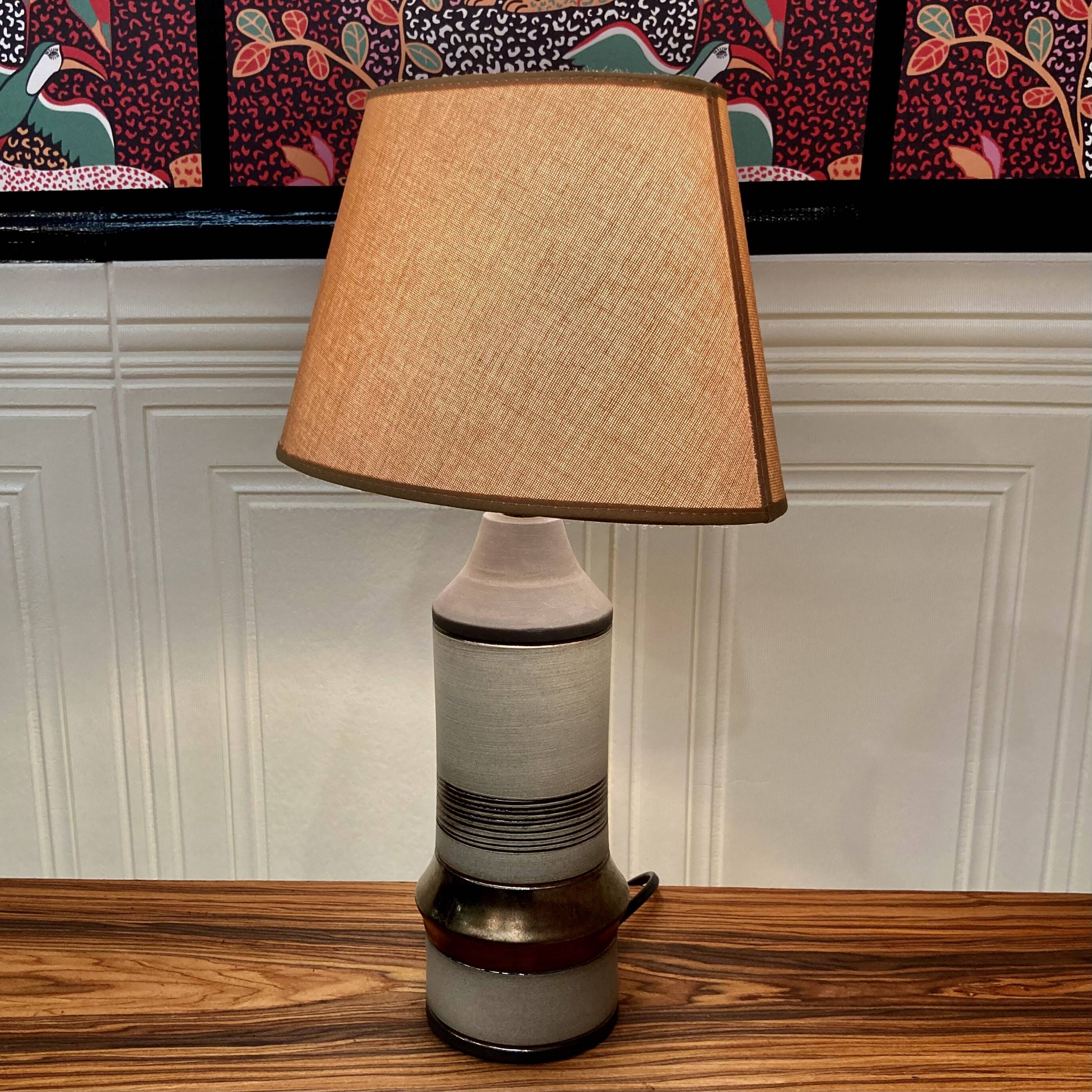 Lampe céramique estampillée design scandinave 1960.