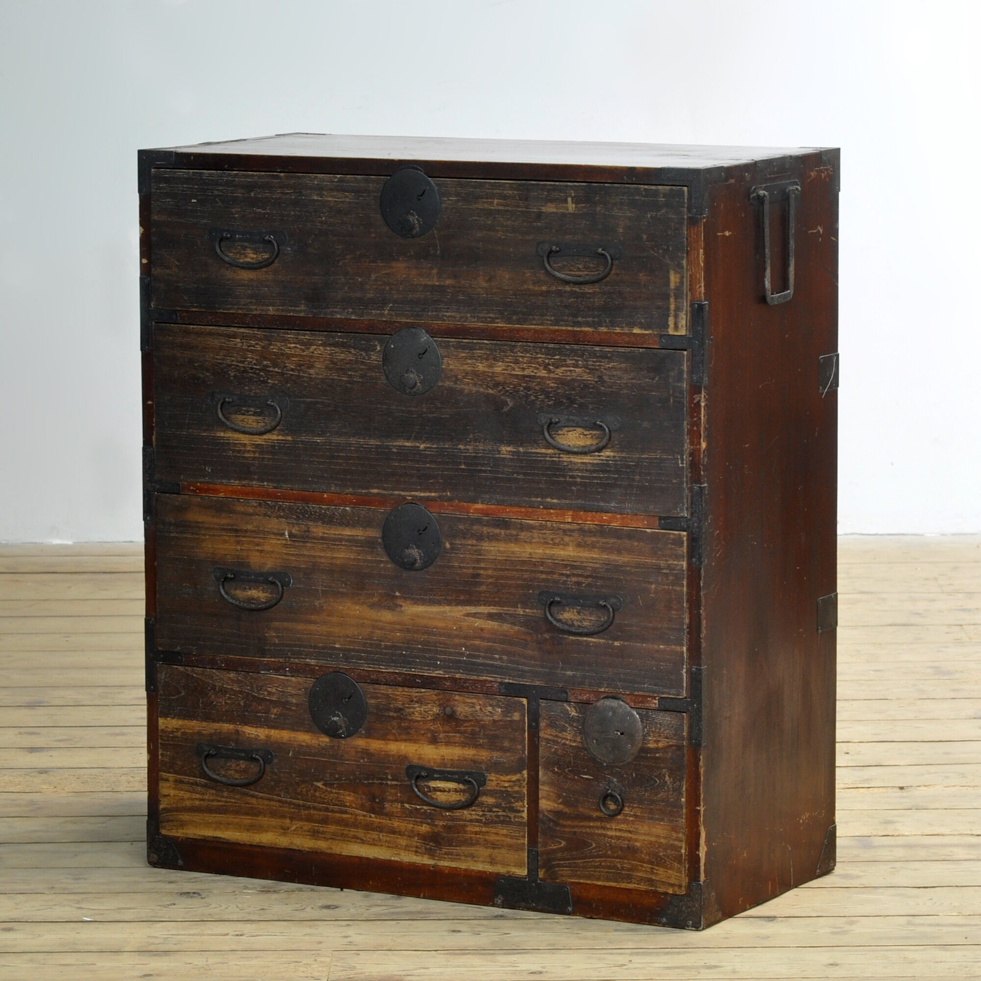 Commode Tansu japonaise, vers 1870