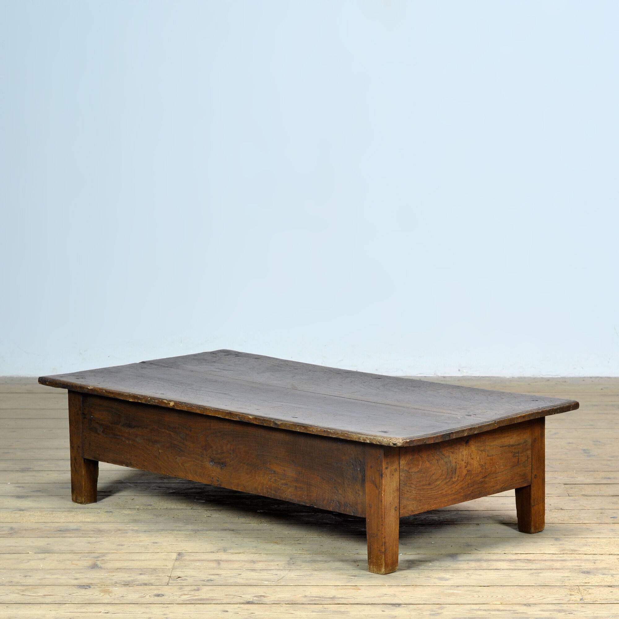 Oak coffee table, circa 1820