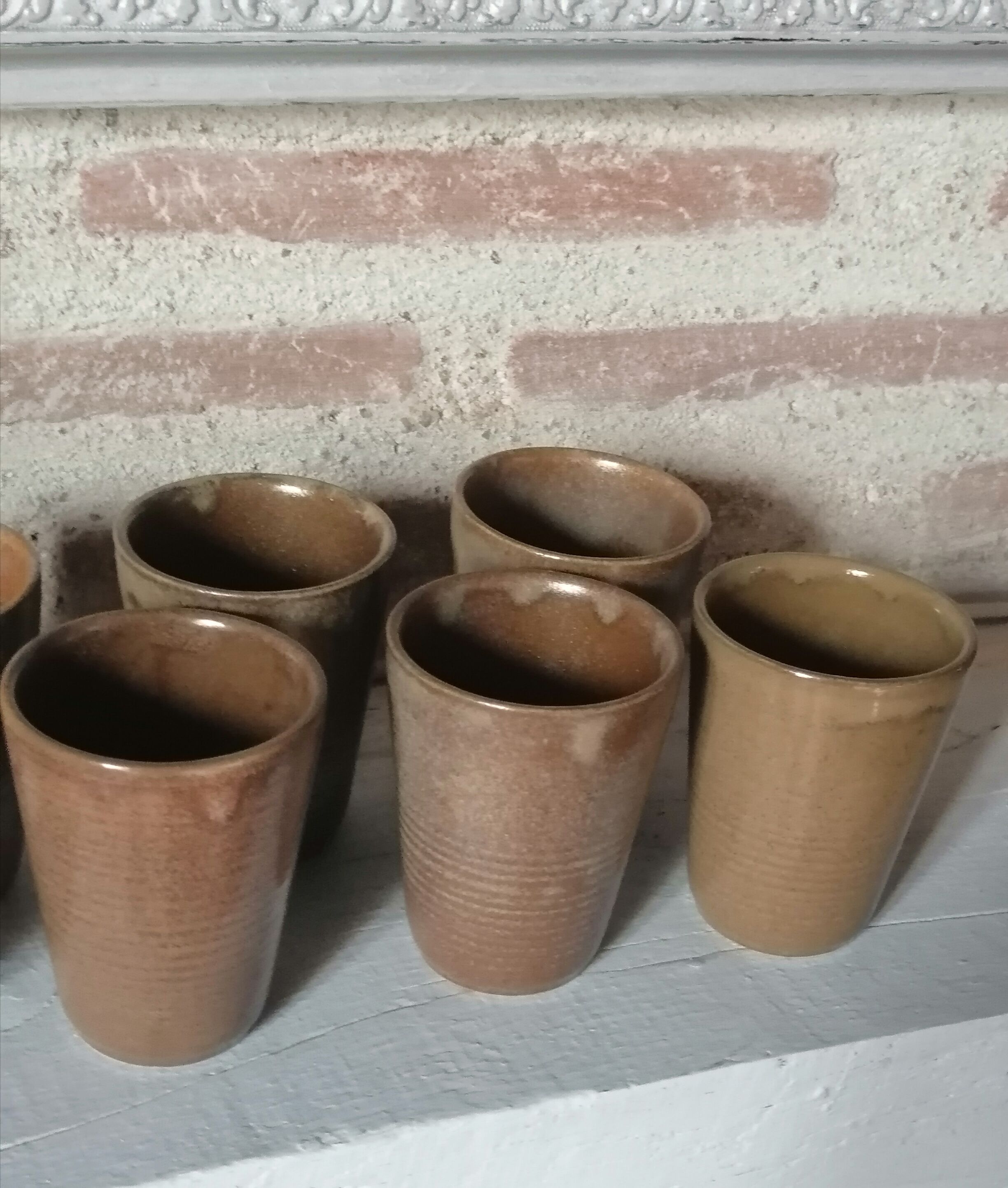 8 enamelled sandstone glasses