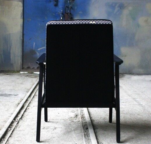 Chair vintage yellow triangles