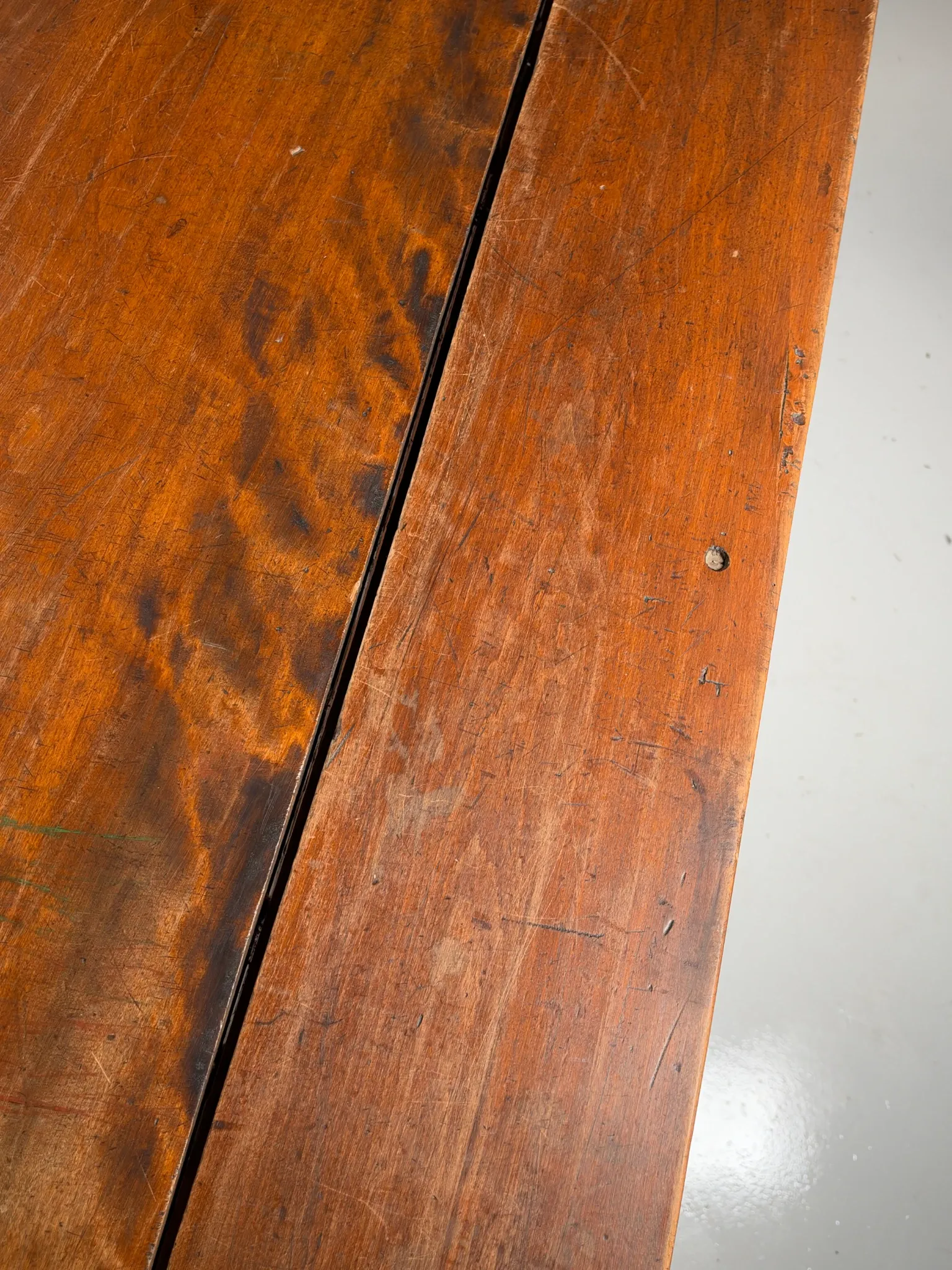 Table drapier belge vers 1920