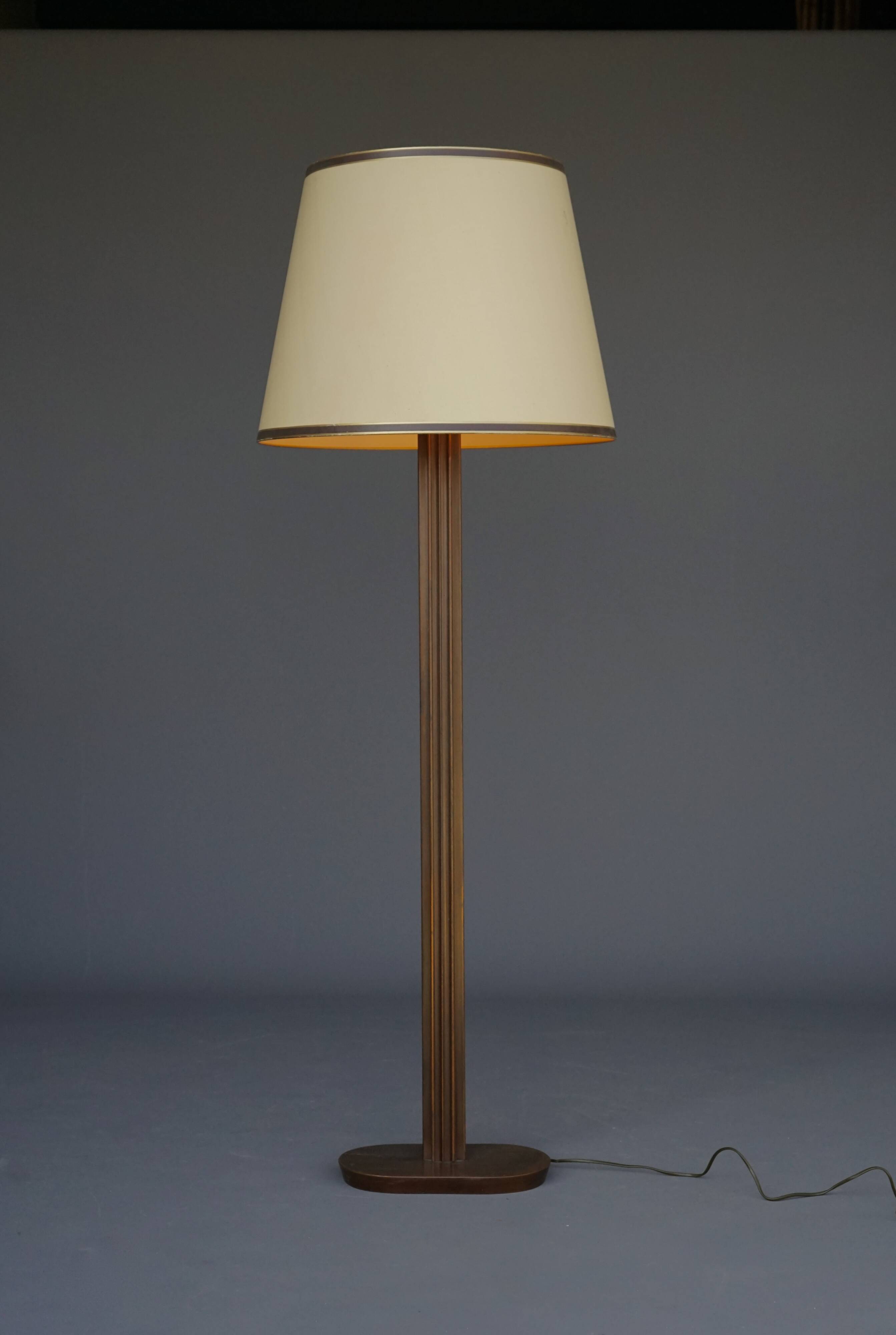 Lampadaire français en bronze. Années 1970