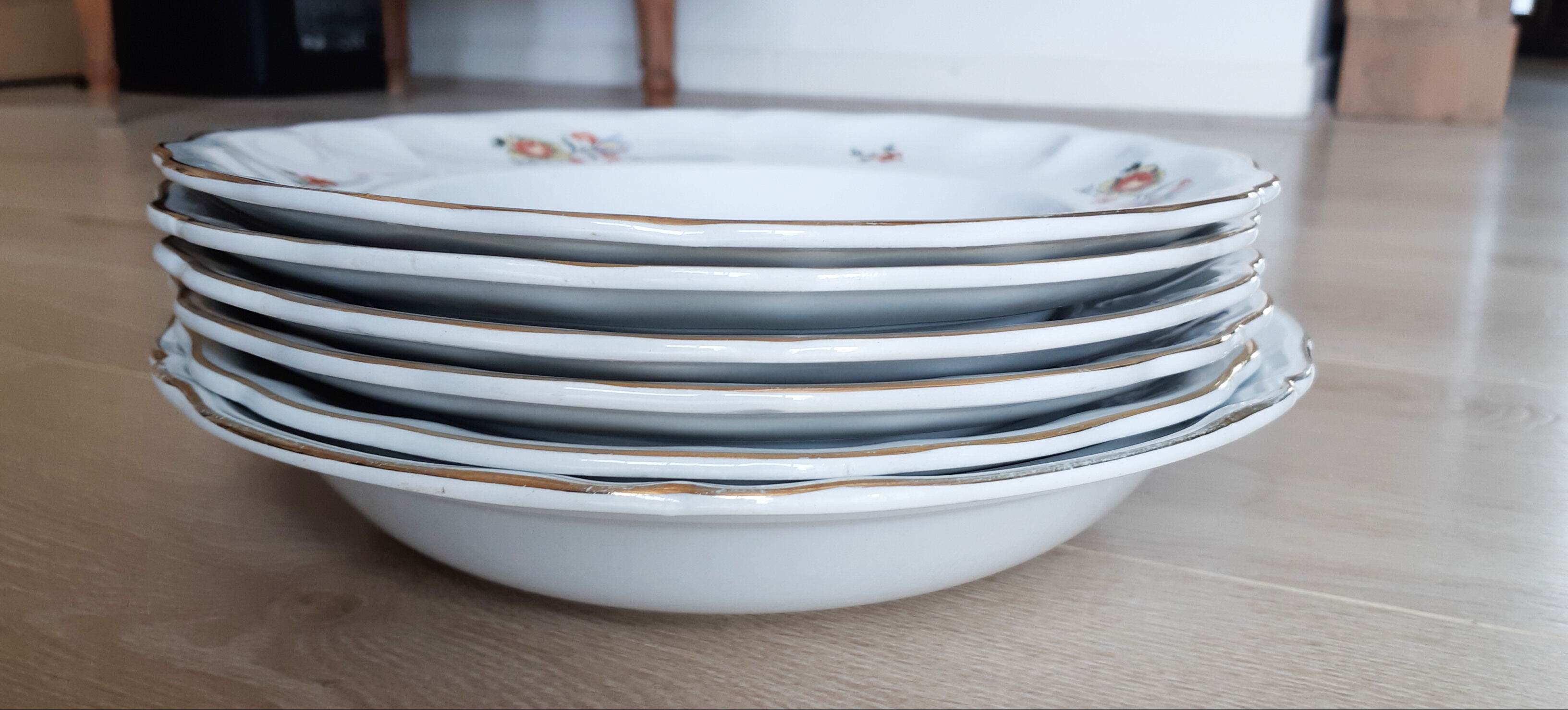 5 assiettes creuses et 1 plat en faience de Lunéville KG Marie-Thérèse