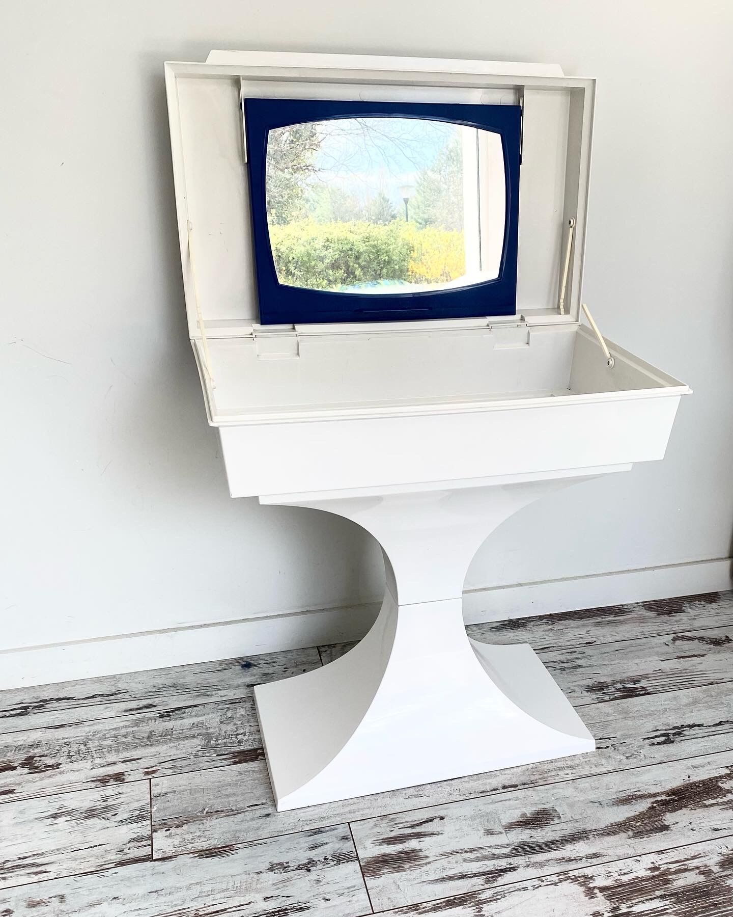 DRESSING TABLE PRISUNIC circa 70