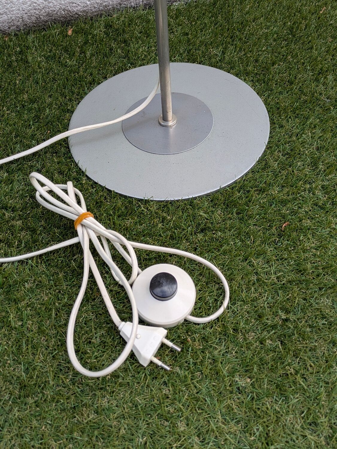 Lampadaire vintage métal brossé – années 70 – style Disderot / Reggian