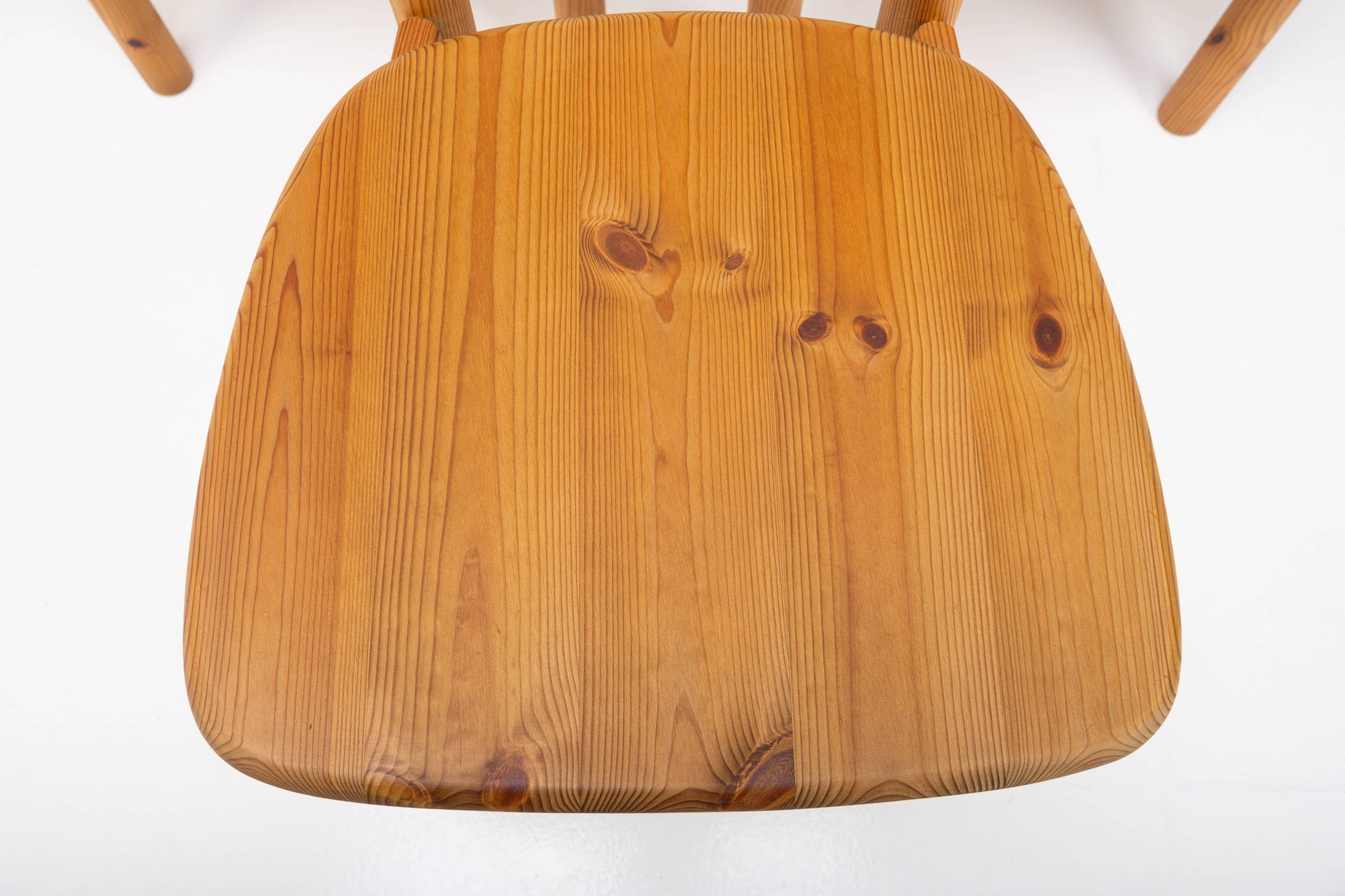 Suite de 6 chaises à repas vintage en pin