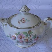 Theière or Porcelain coffee maker Former Royal factory Limoges model Eglantine