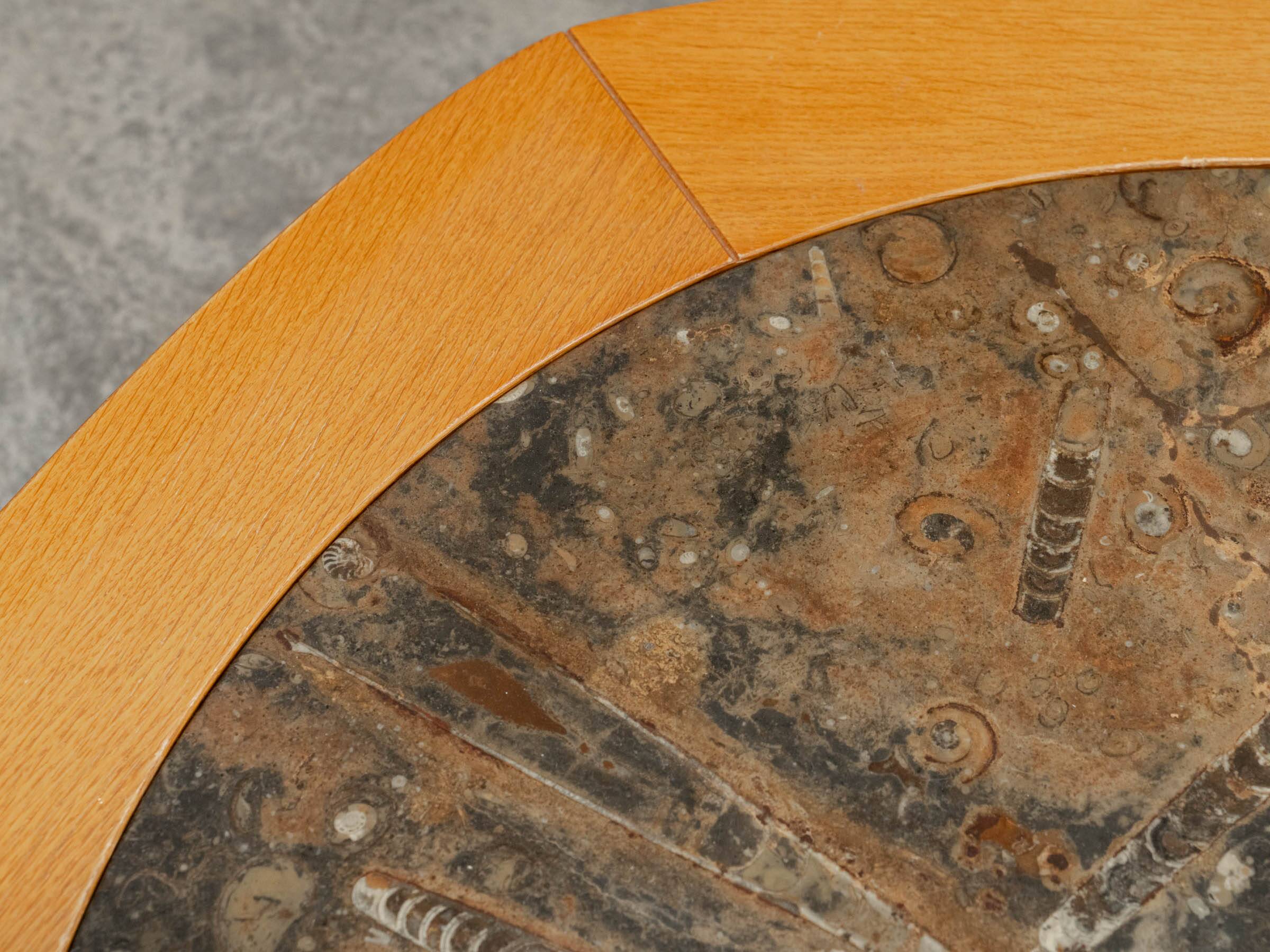 Table basse hexagonale en céramique plateau marbre