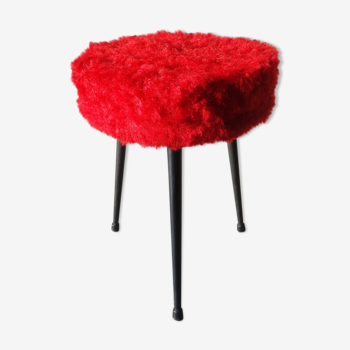 Tabouret tripode avec assise en moumoute rouge vintage