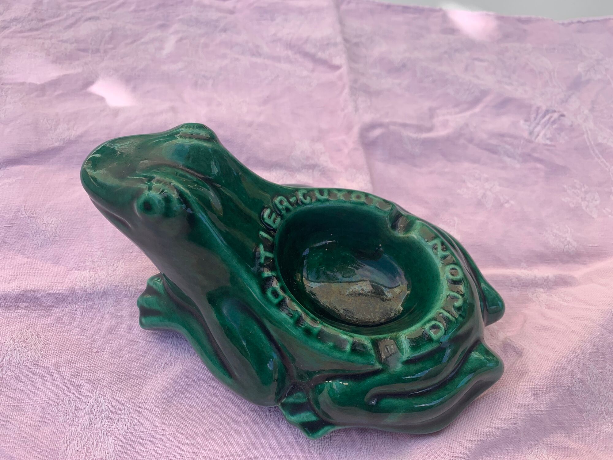 Advertising ashtray l'héritier-Guyot Dijon in vintage and collector's green enamelled ceramic