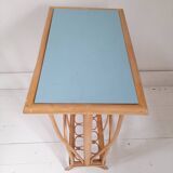 Porte-revue, table d'appoint en osier