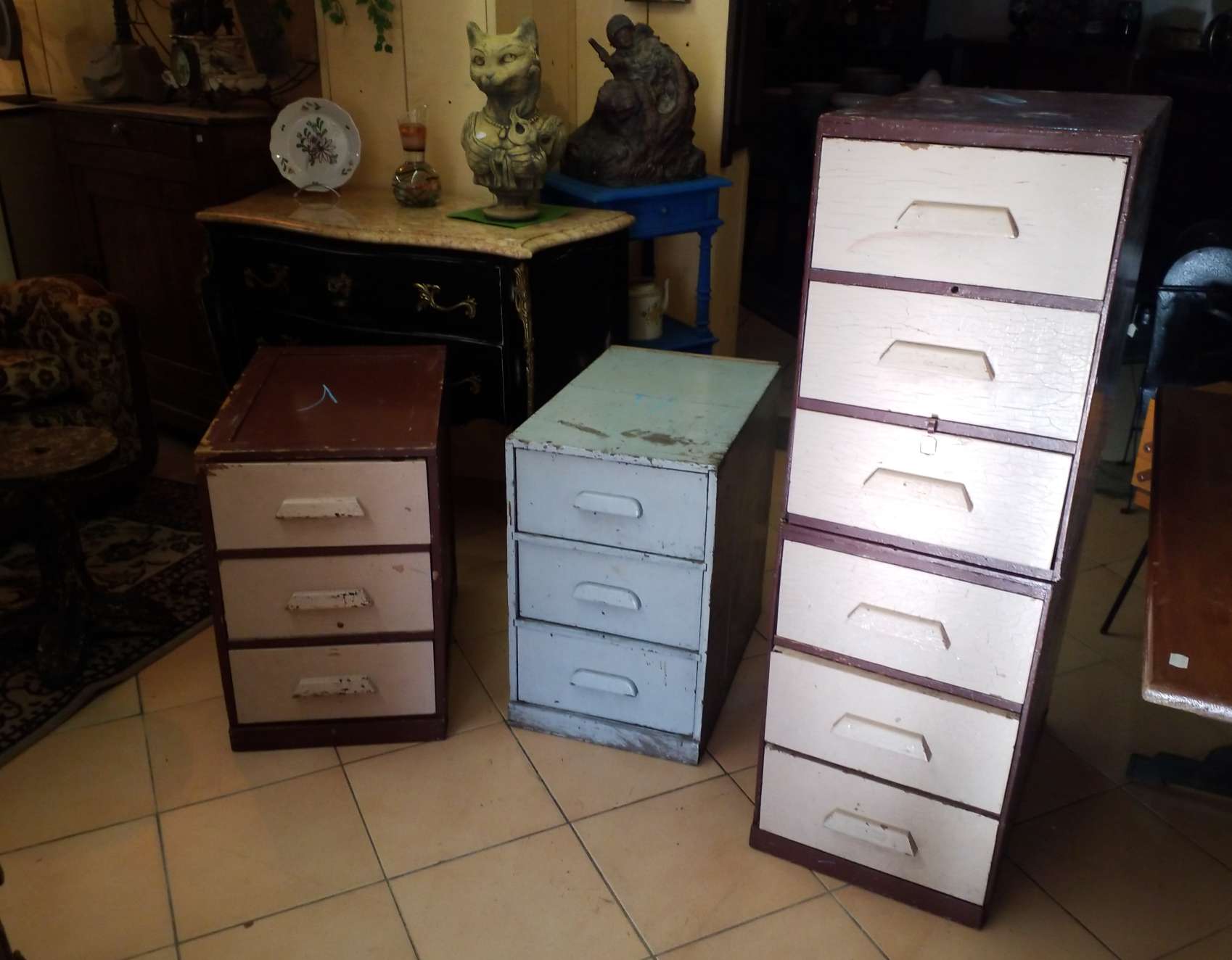 3-drawer cabinet