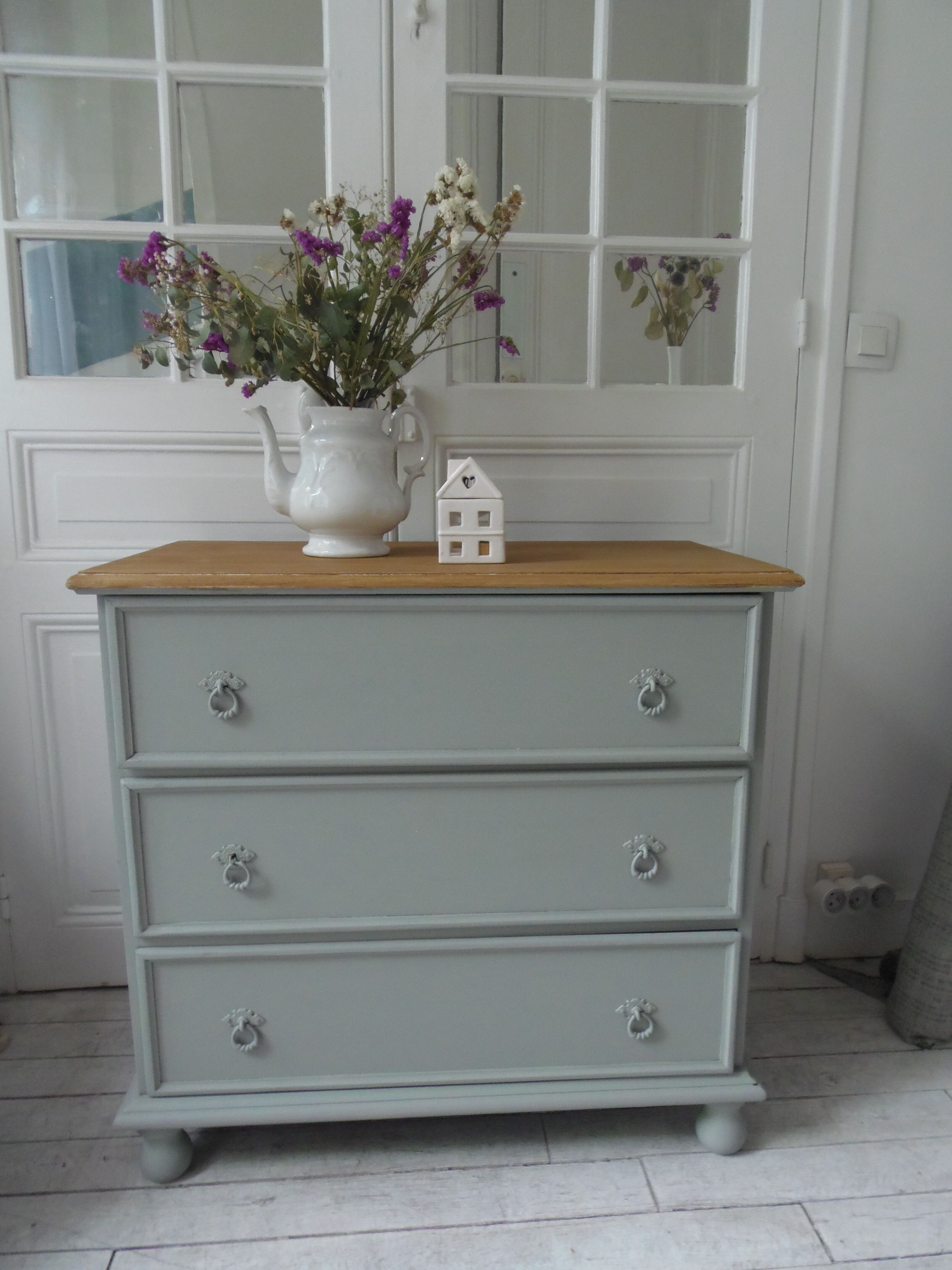 Chest of drawers 3 drawers green of gray, wooden top