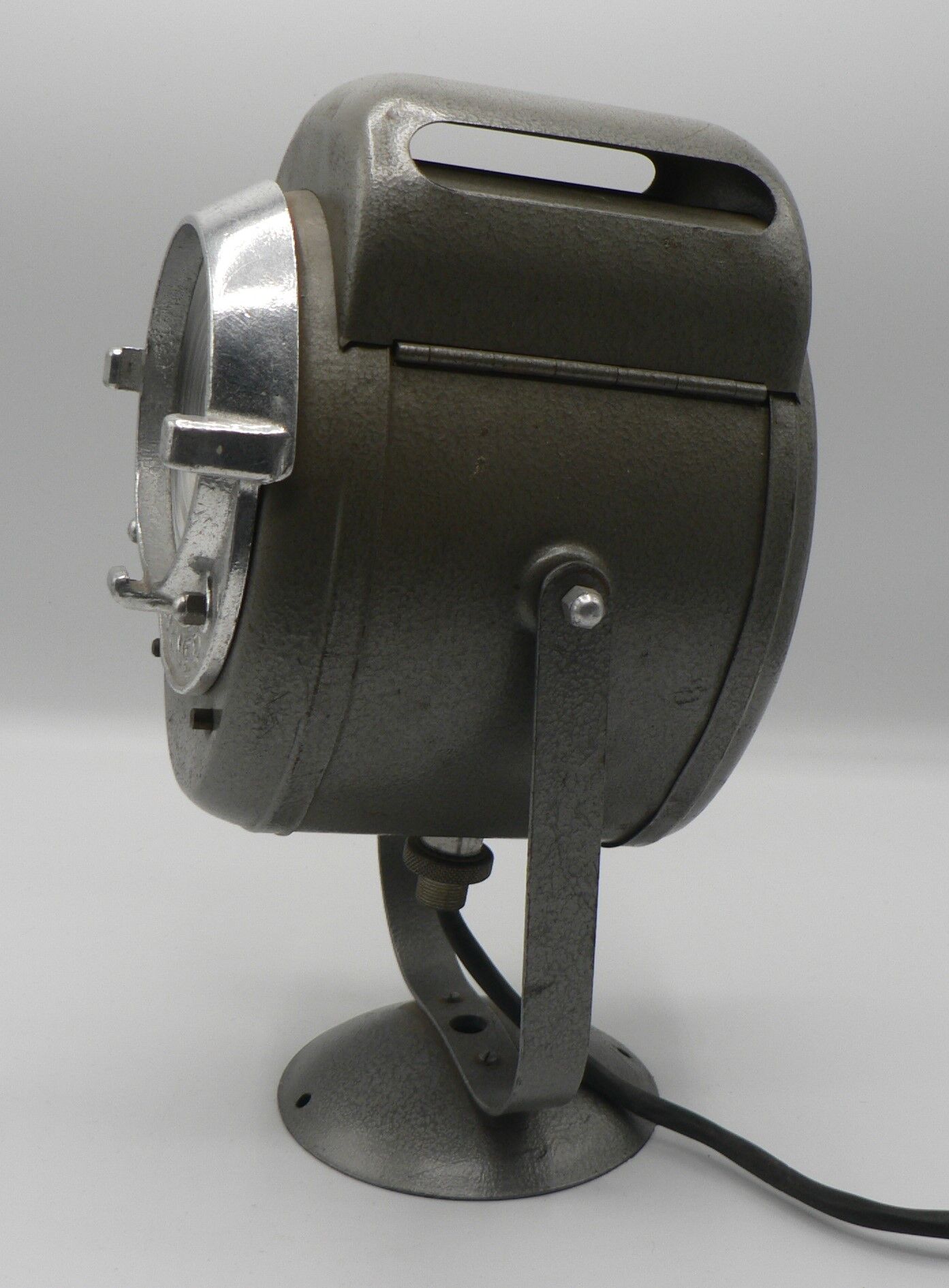 Cremer Projector