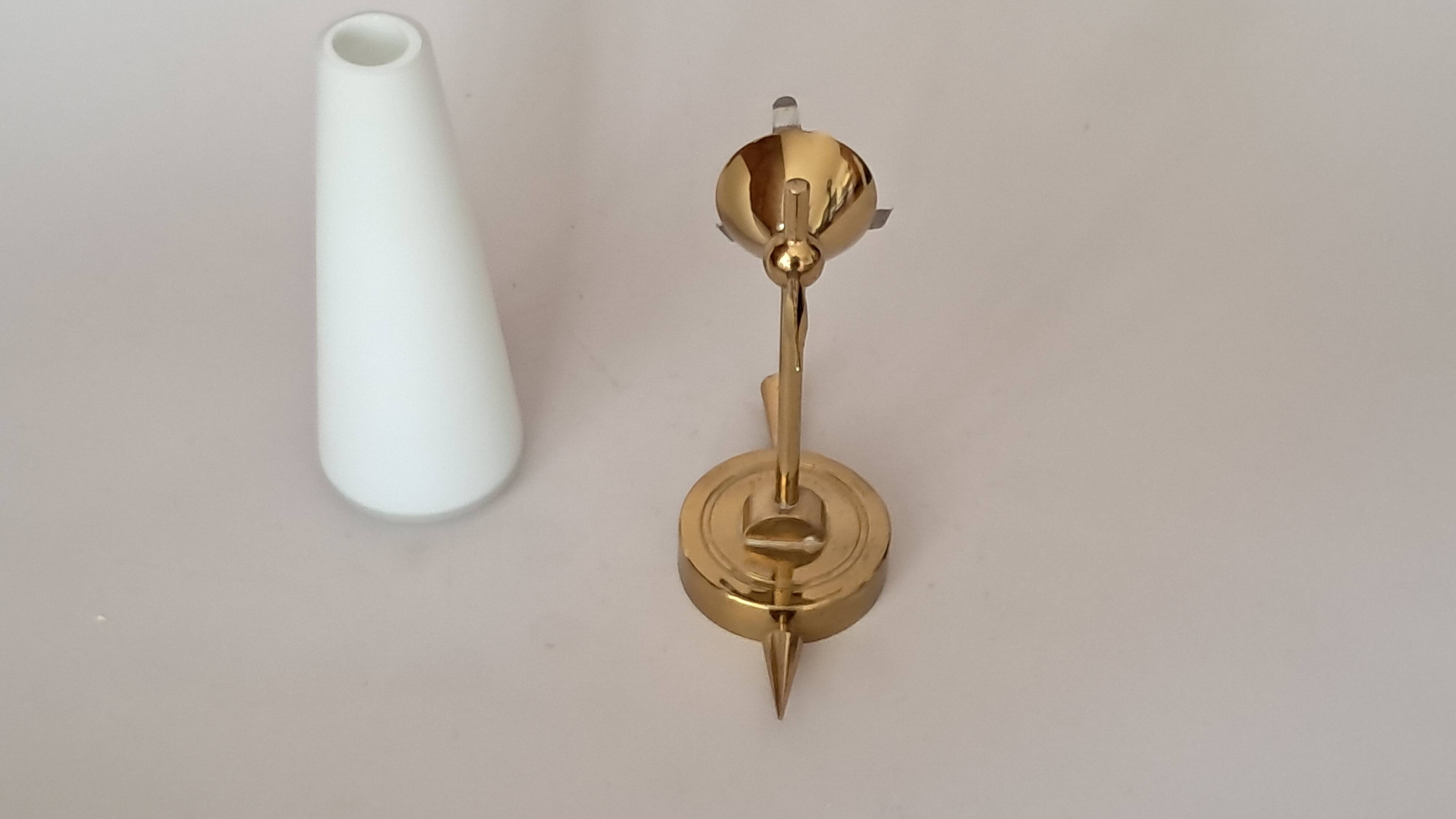 Wall lamp in gilded brass and white opaline, 1960.