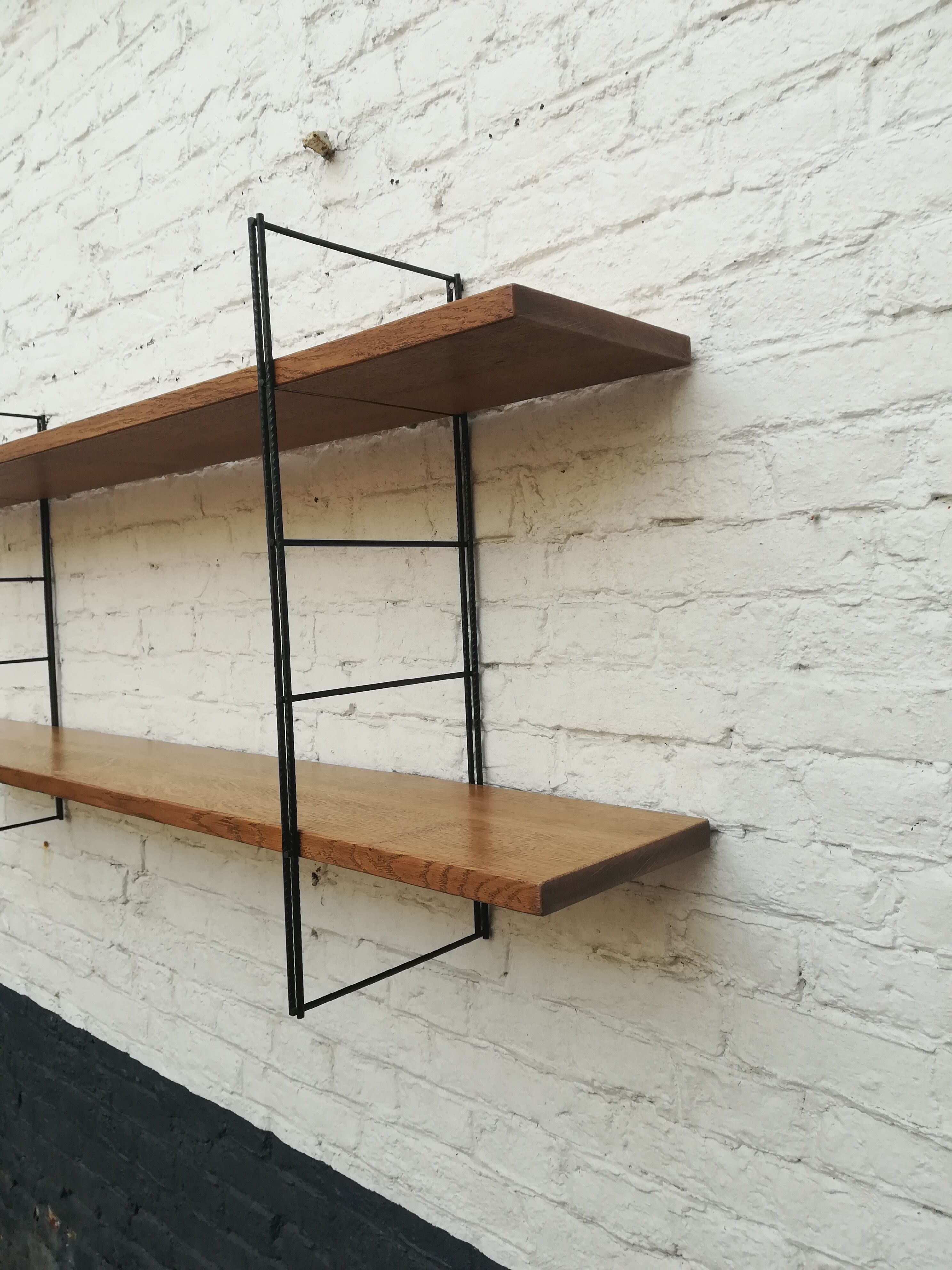 Wall shelf