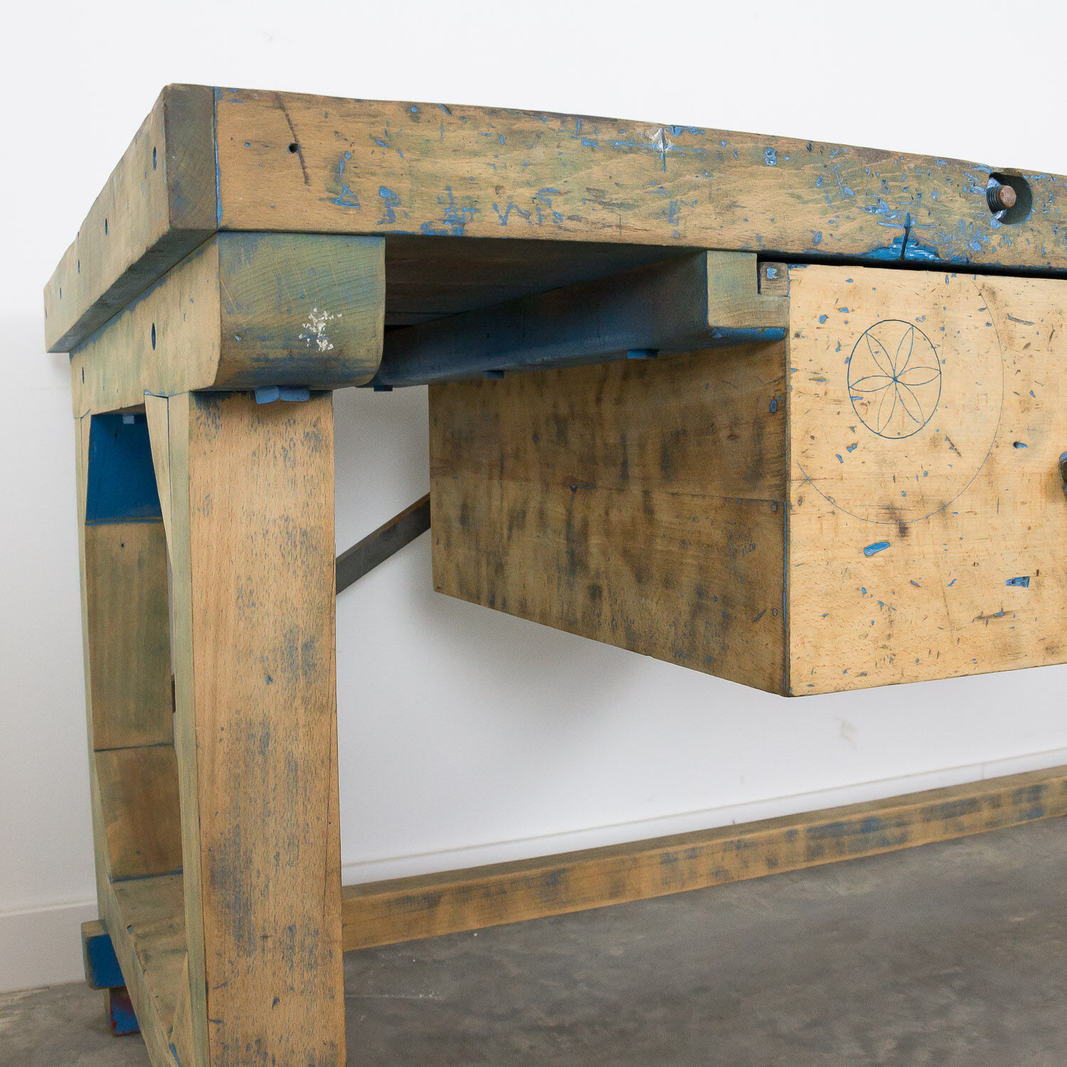 Industrial workbench