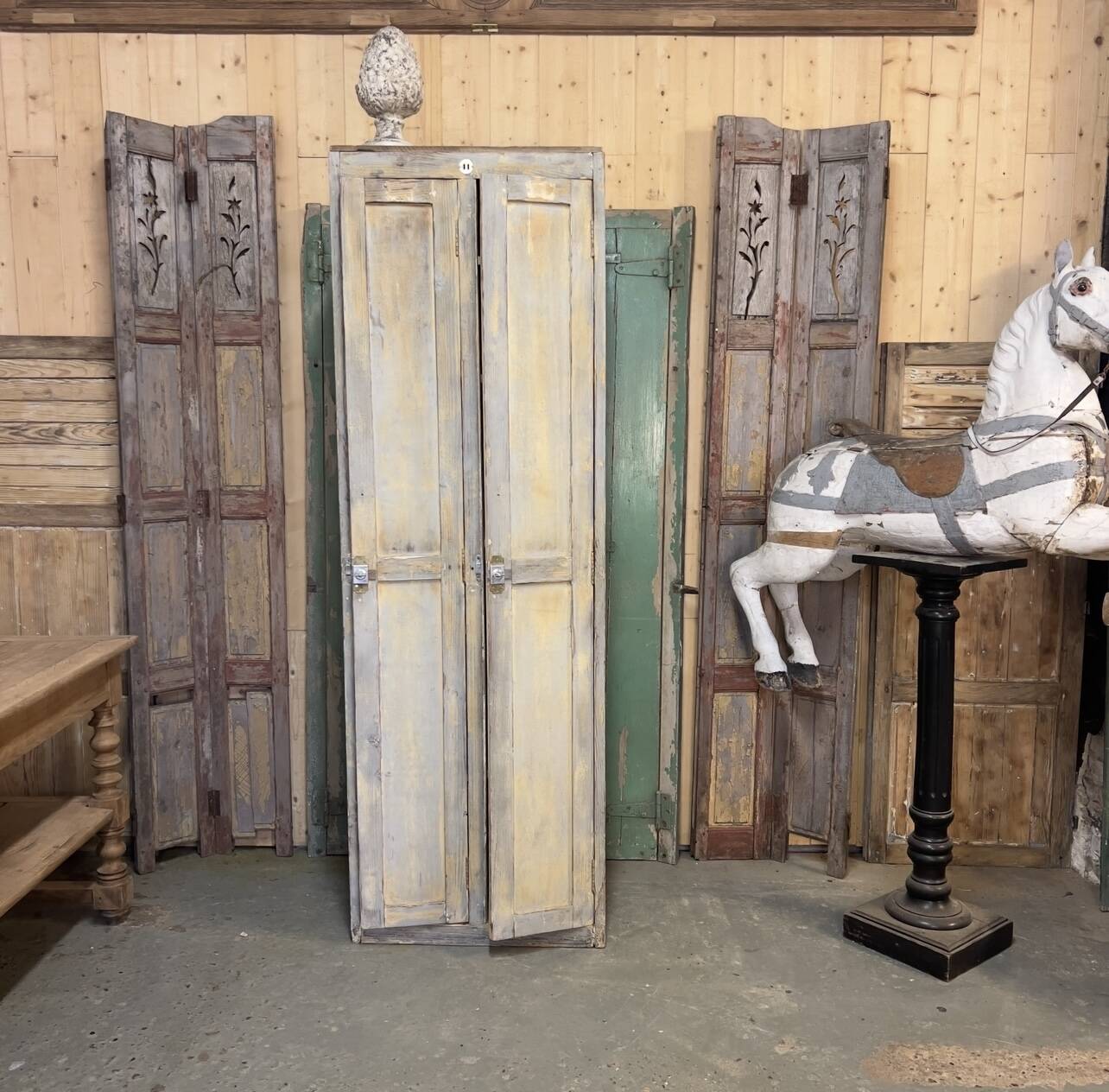 Patinated workshop locker N.41