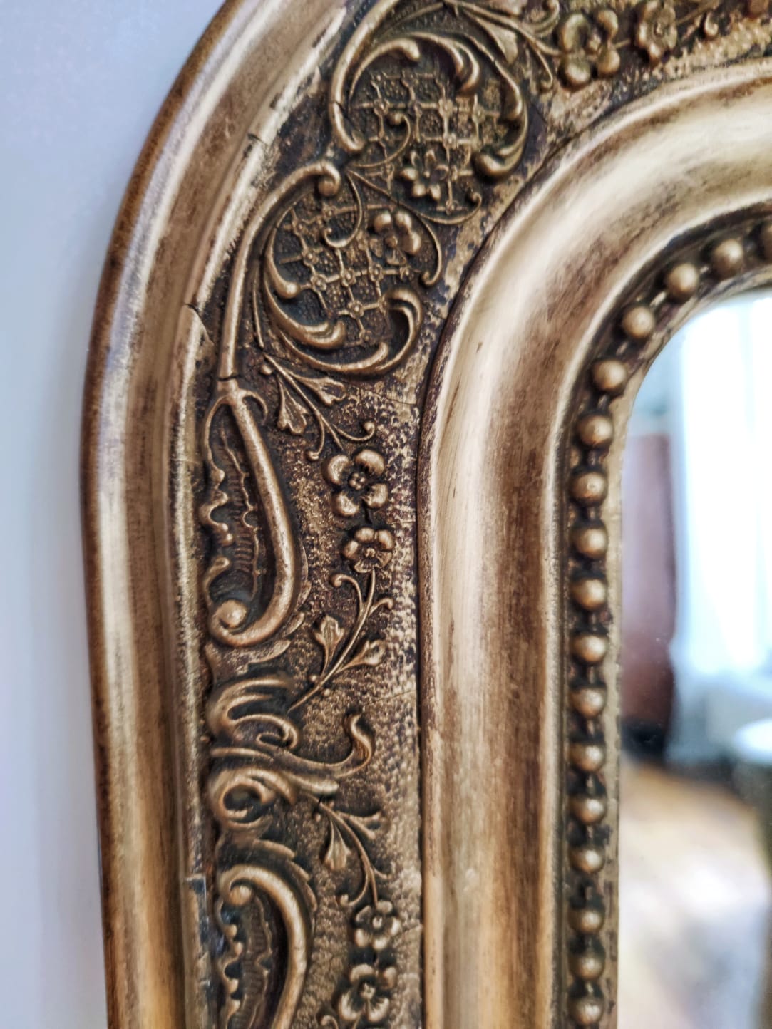 Ancient mirror with golden pediment - 117x76cm