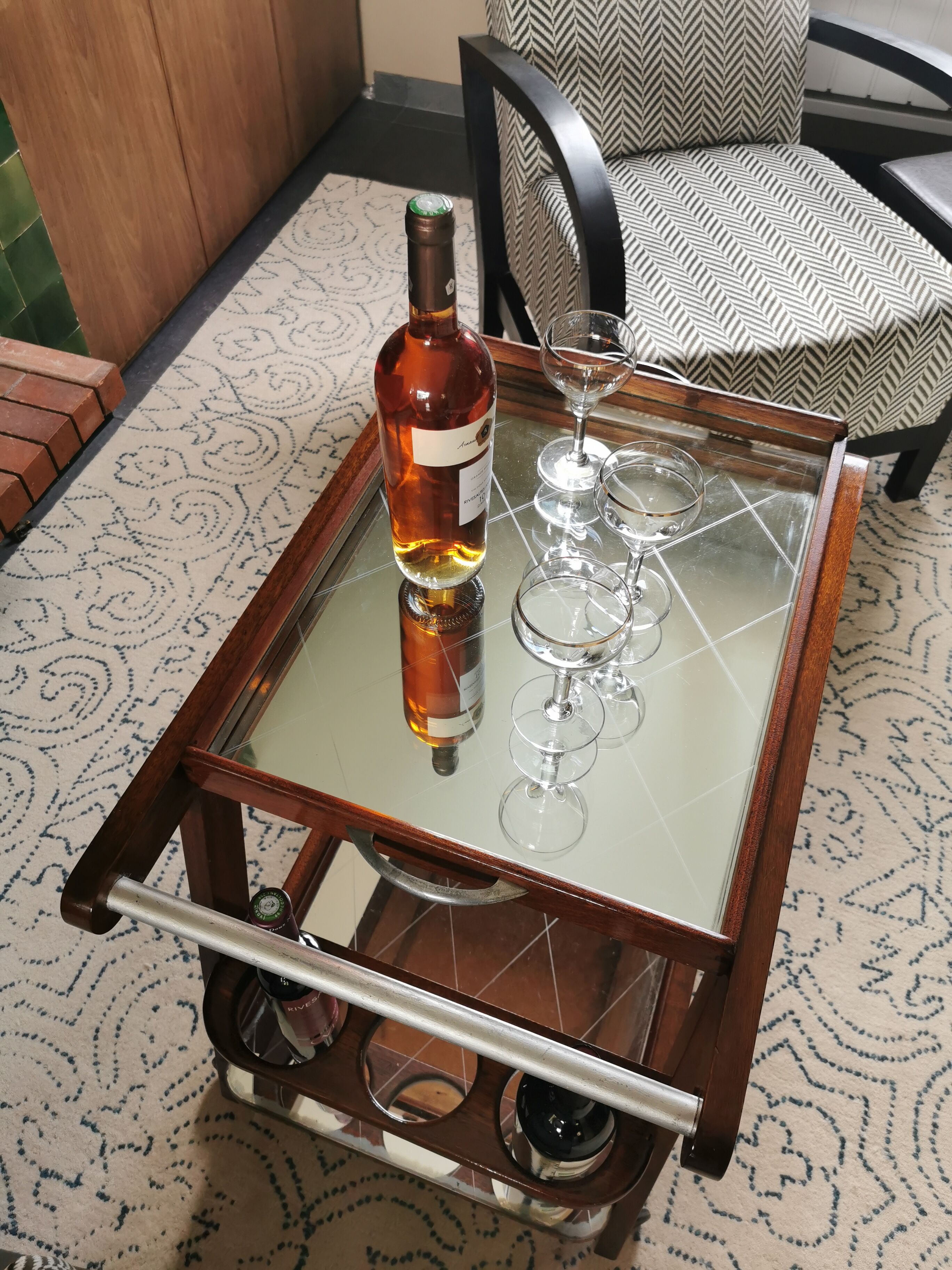 Art deco bar dessert with mirrors around 1940