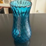 Vase en verre bleu 1960