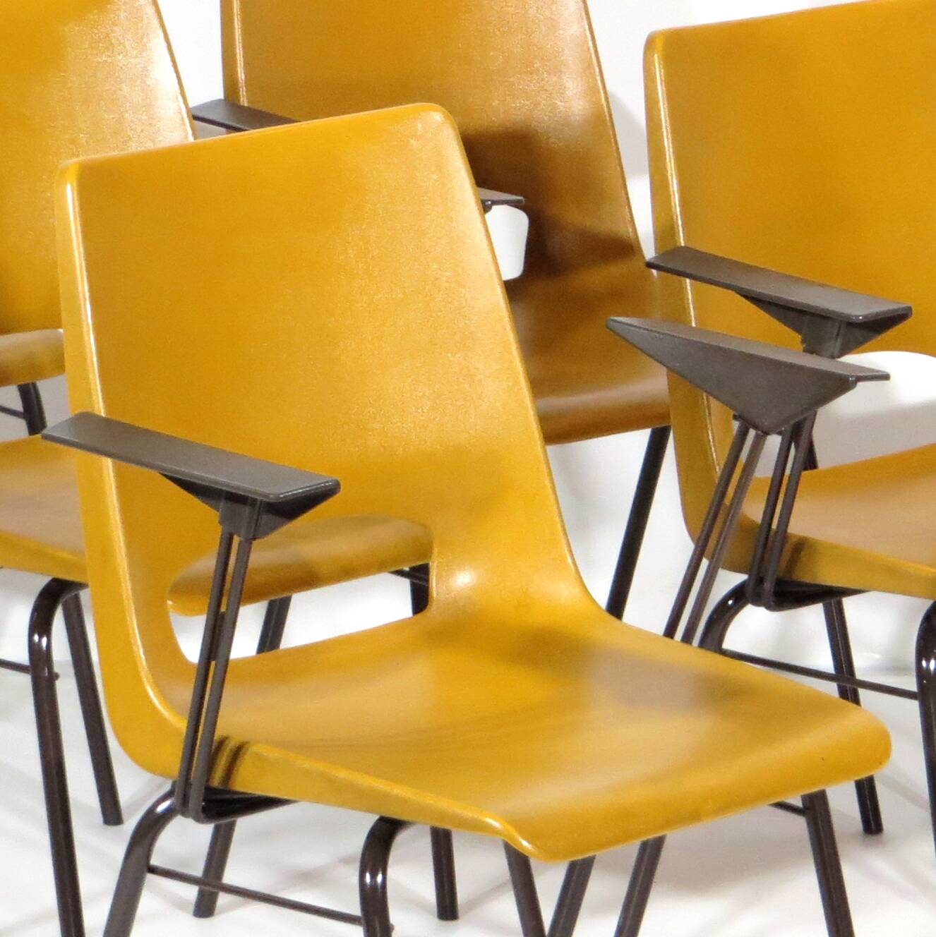 Mid Century Office Desk Arm chair by Philippus Potter for Ahrend De Cirkel, 1970s