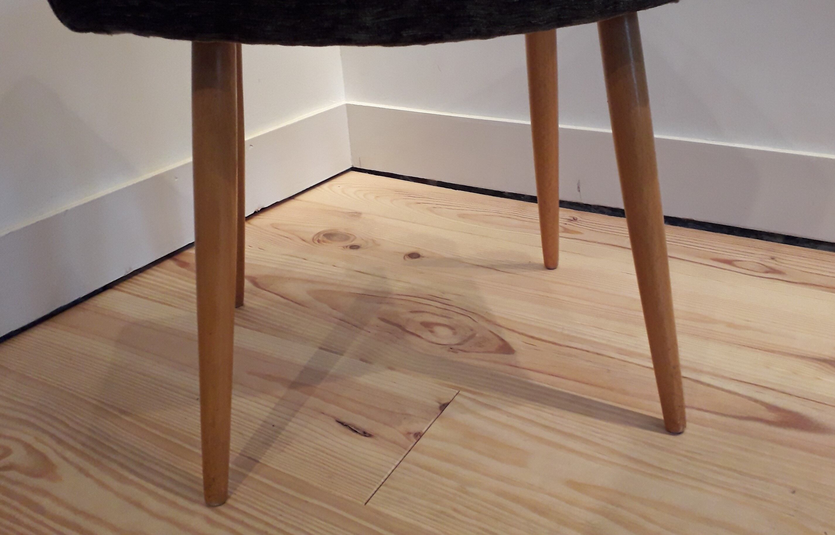 Footstool or footrests