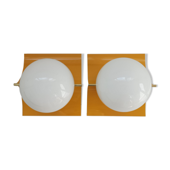 Duo vintage wall lamps