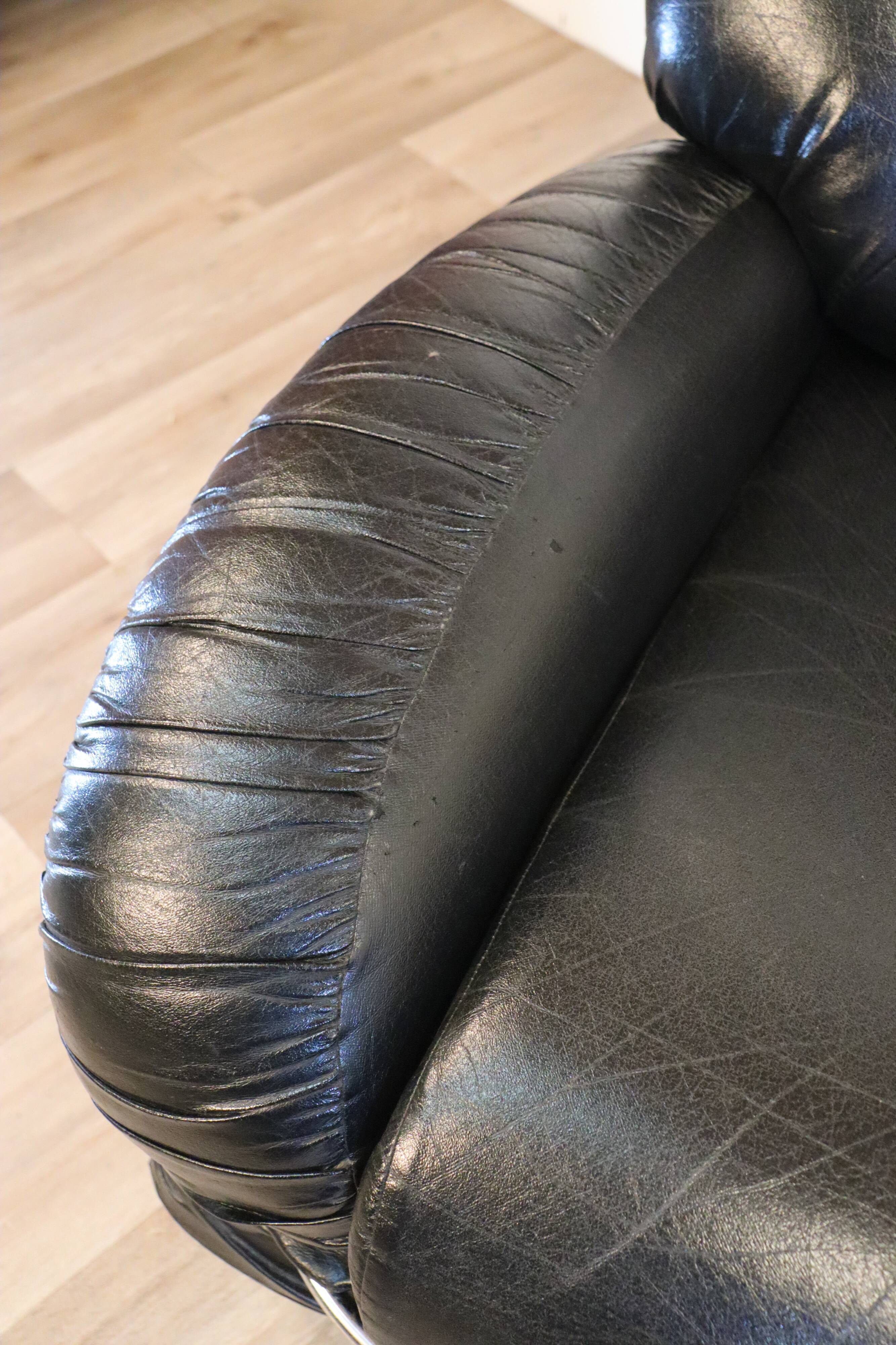 Italian vintage armchair by Adriano Piazzesi 1970