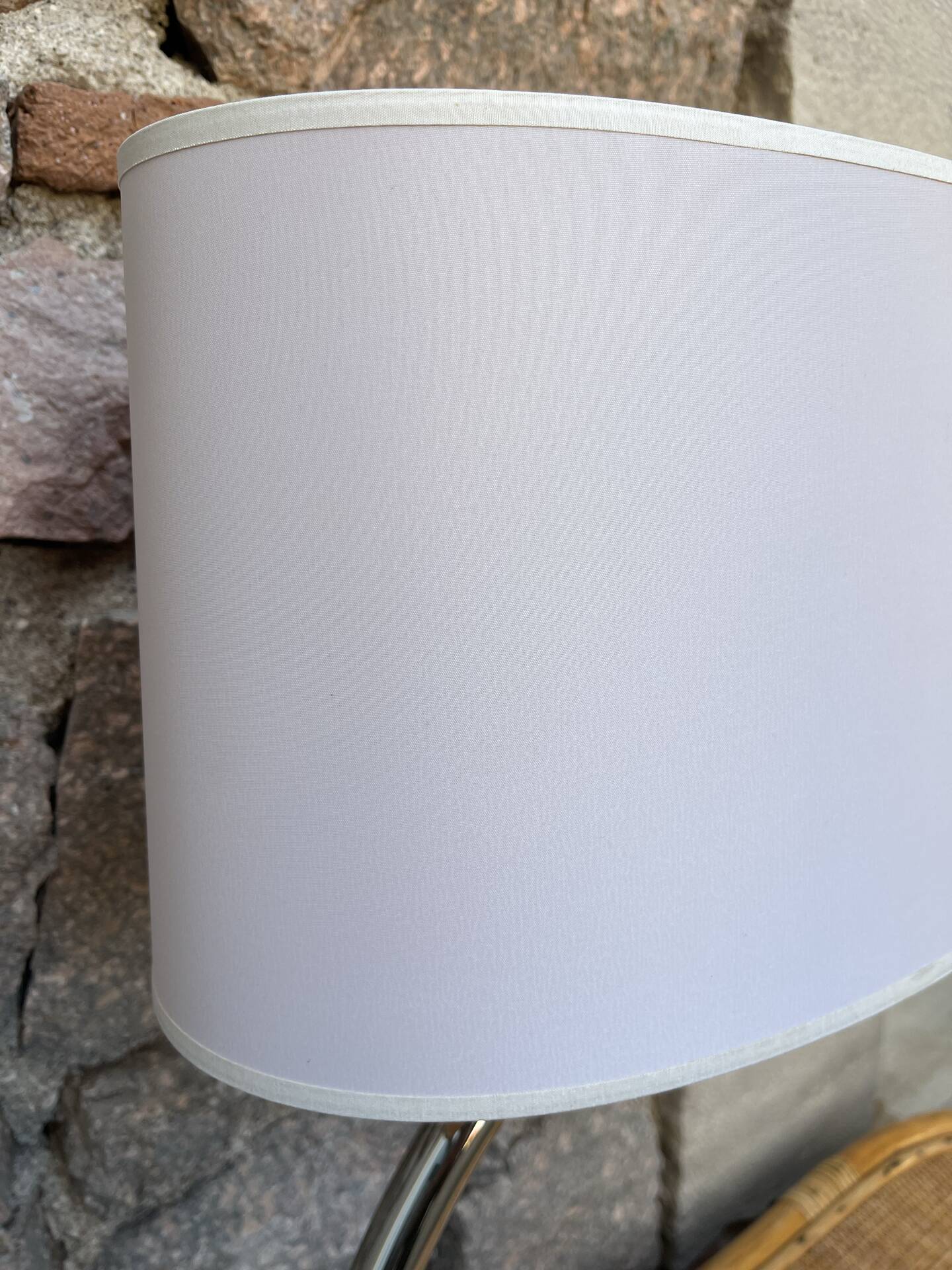 Lampe à poser métal contemporaine