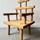 Chaise en bois primitive pour enfant