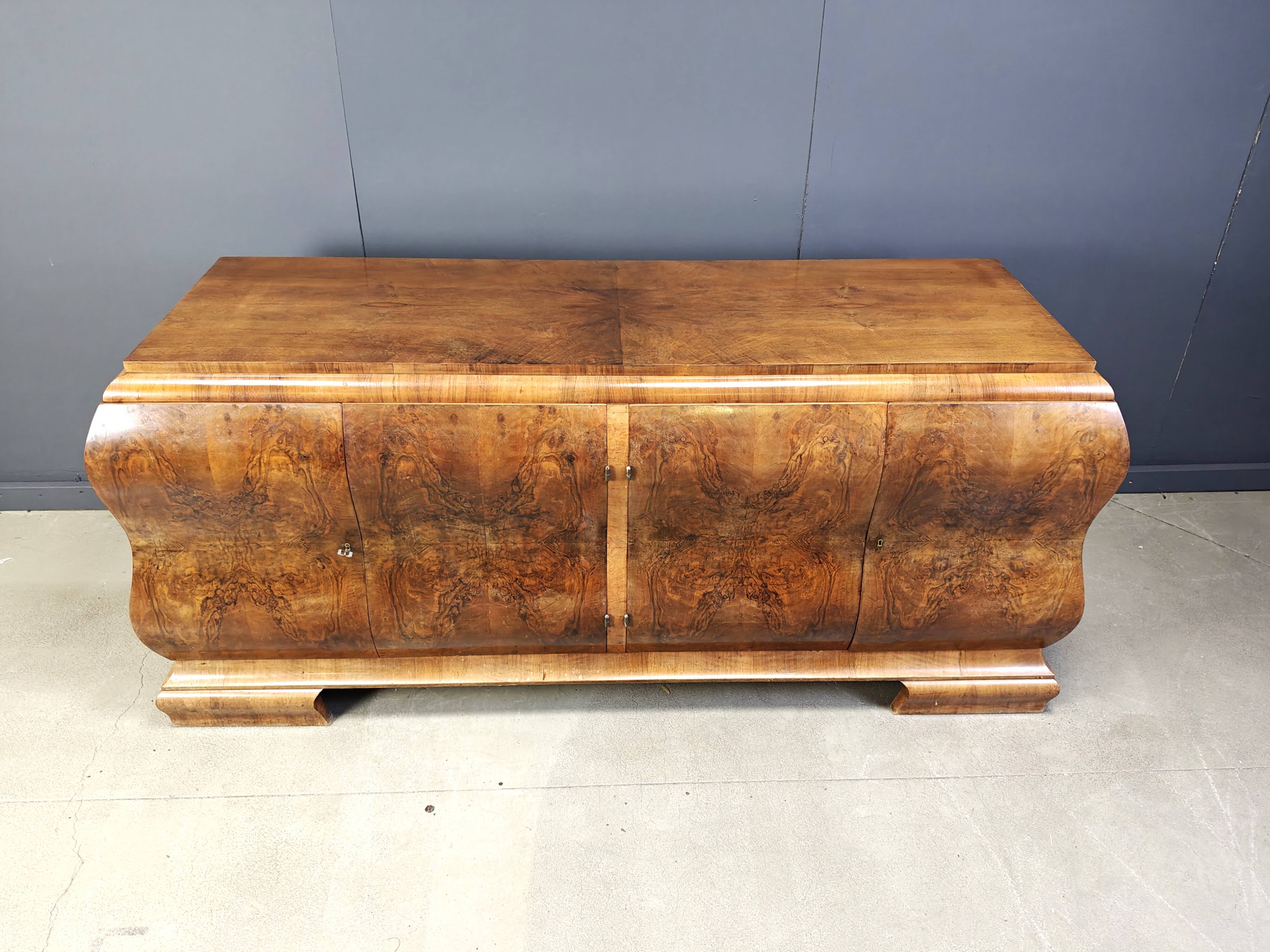 Art deco credenza in Walnut burl, 1930s