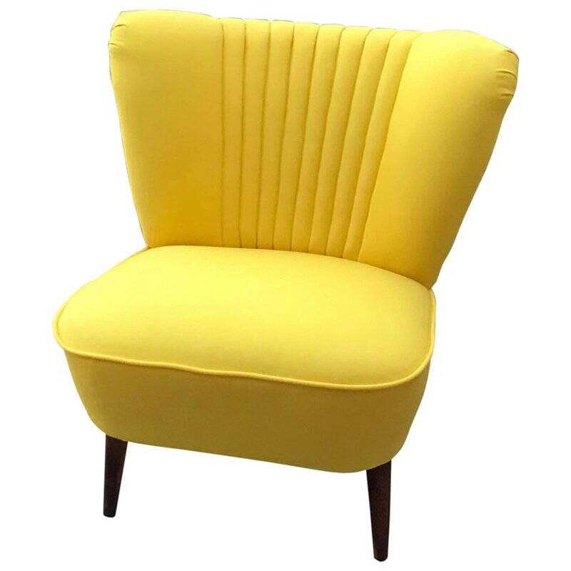 Yellow cocktail chair in solid beech, 1960s, with fluted backrest and tapered legs.