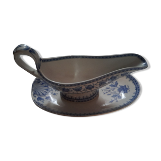 Gravy boat