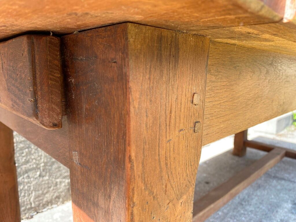 Solid oak dining farm meal table 1980