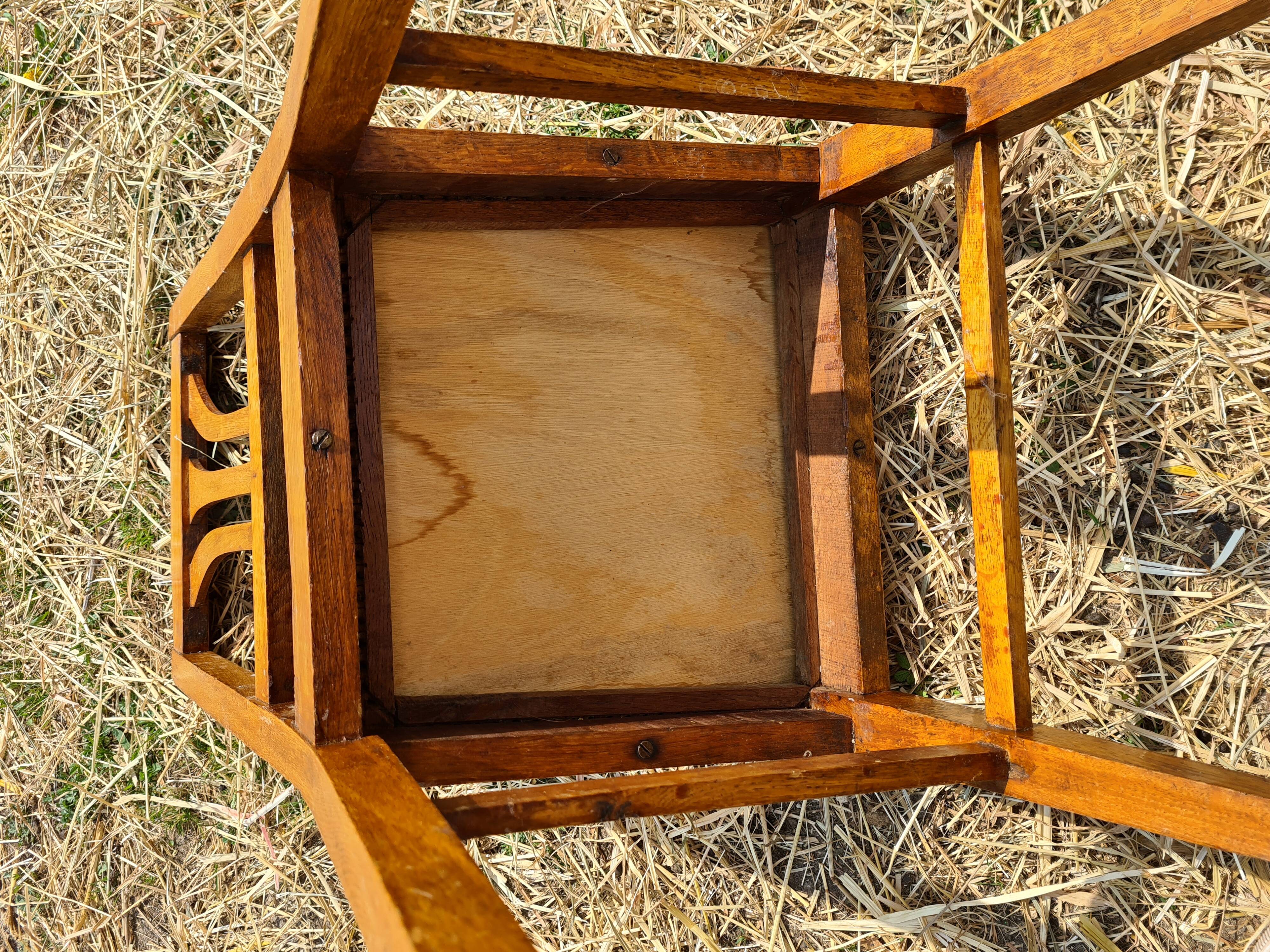 Lot of 5 old wooden chairs
