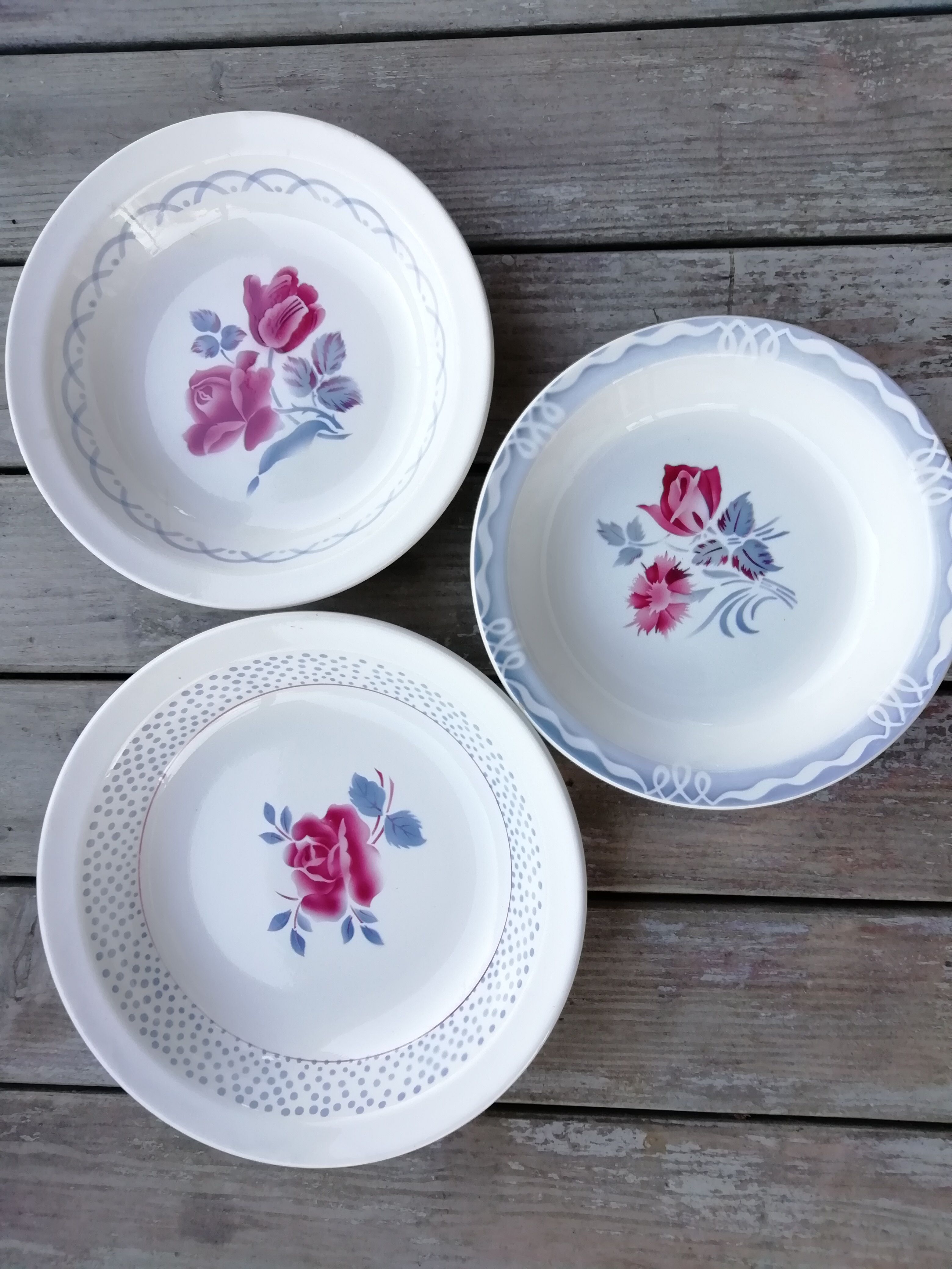 Digoin Hollow Dish Set