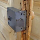 Monumental library of pine wood, from the 19th century.