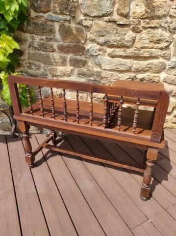 Furniture bench telephone