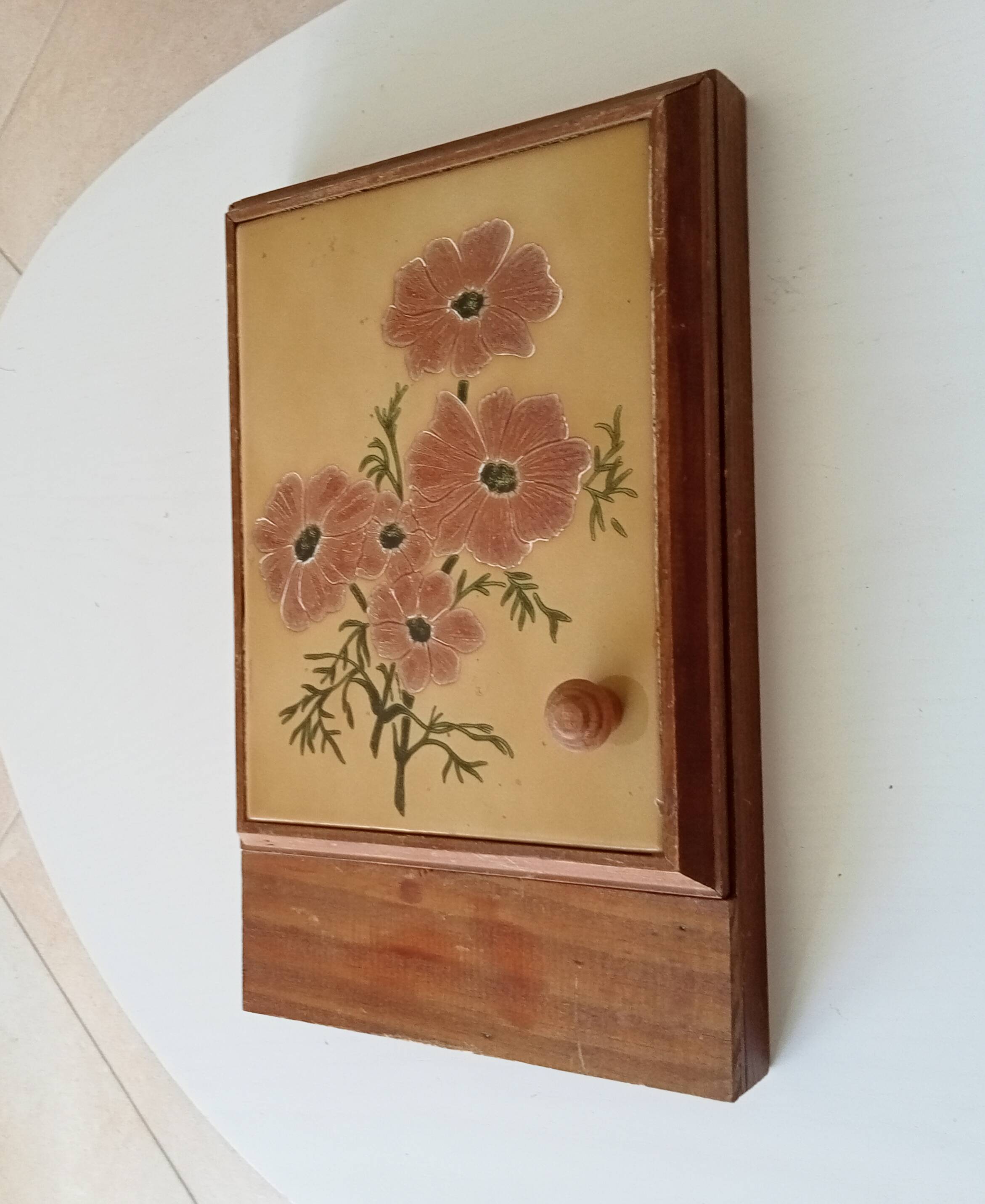 Vintage key holder wall box from the 60s/70s